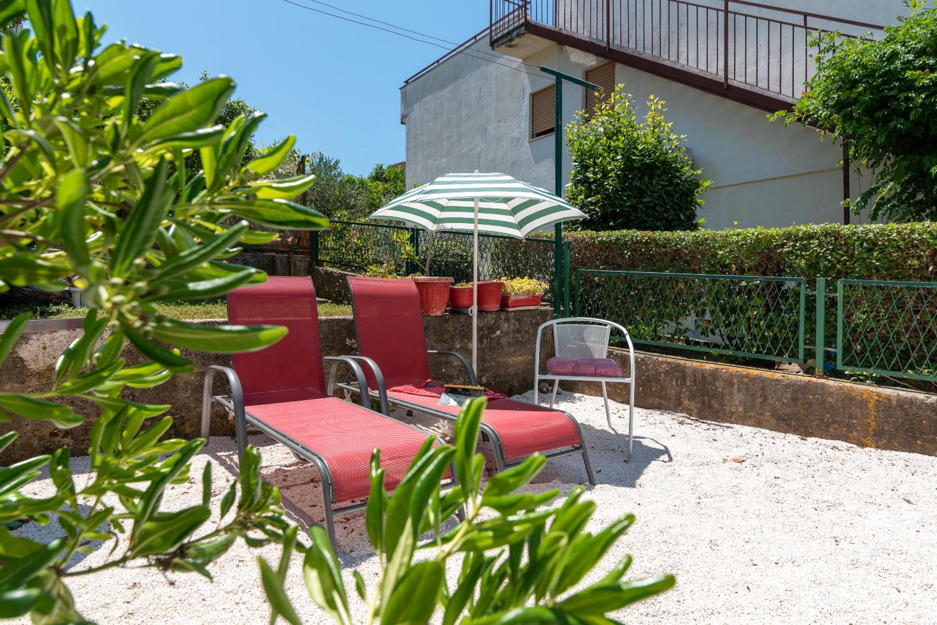 Apartment Hrabar Longo view 3
