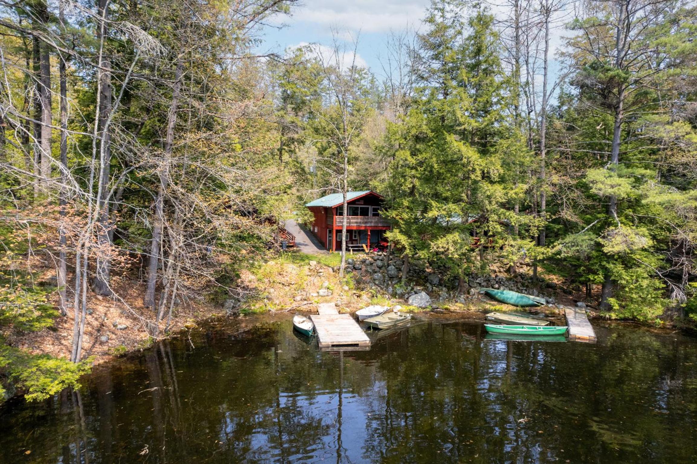 Hide-A-Way Waterfront Cottages
