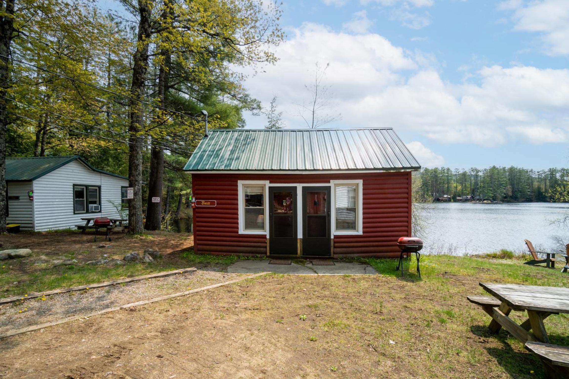 Hide-A-Way Waterfront Cottages