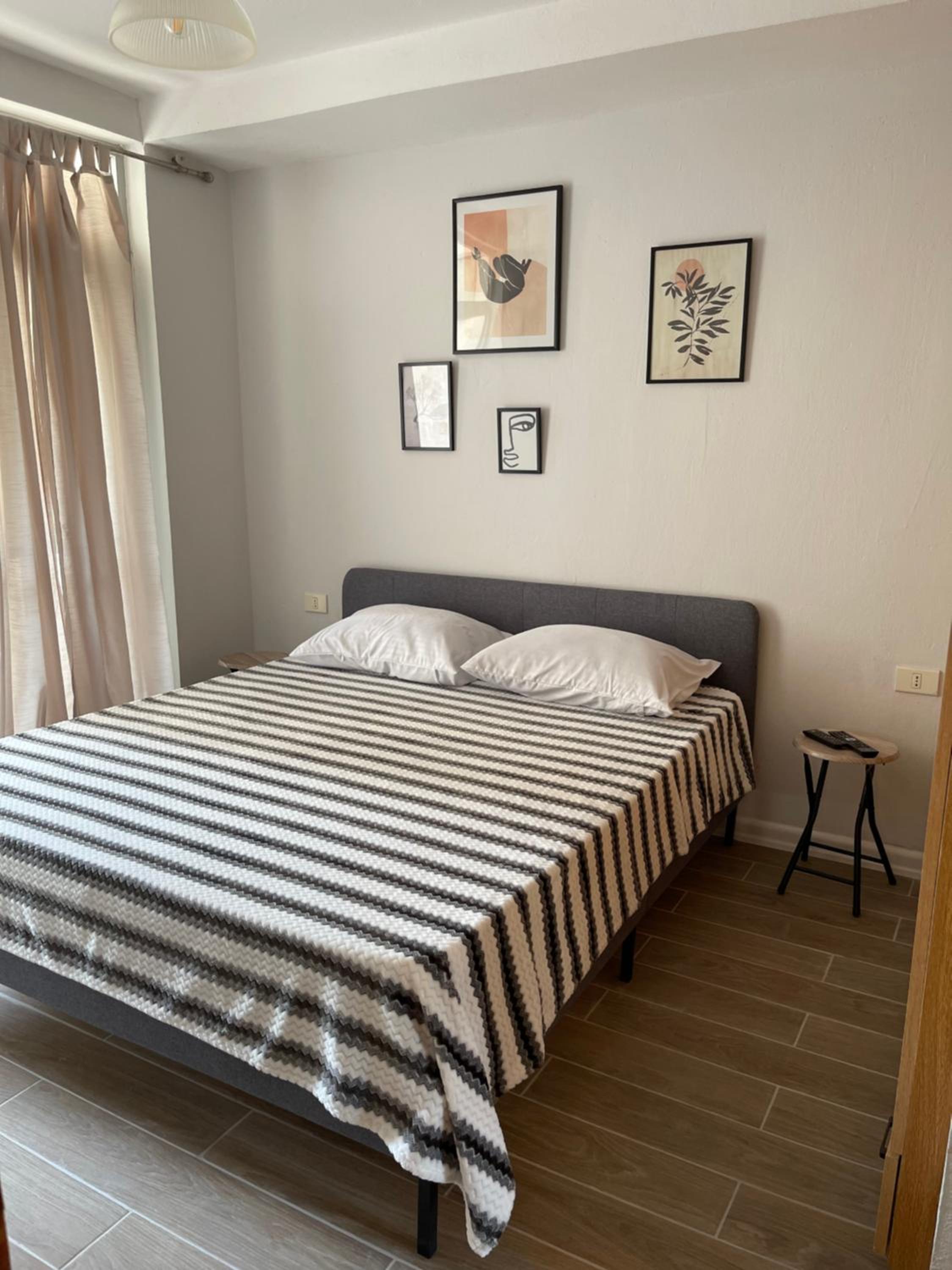 Sunny hill Apartment