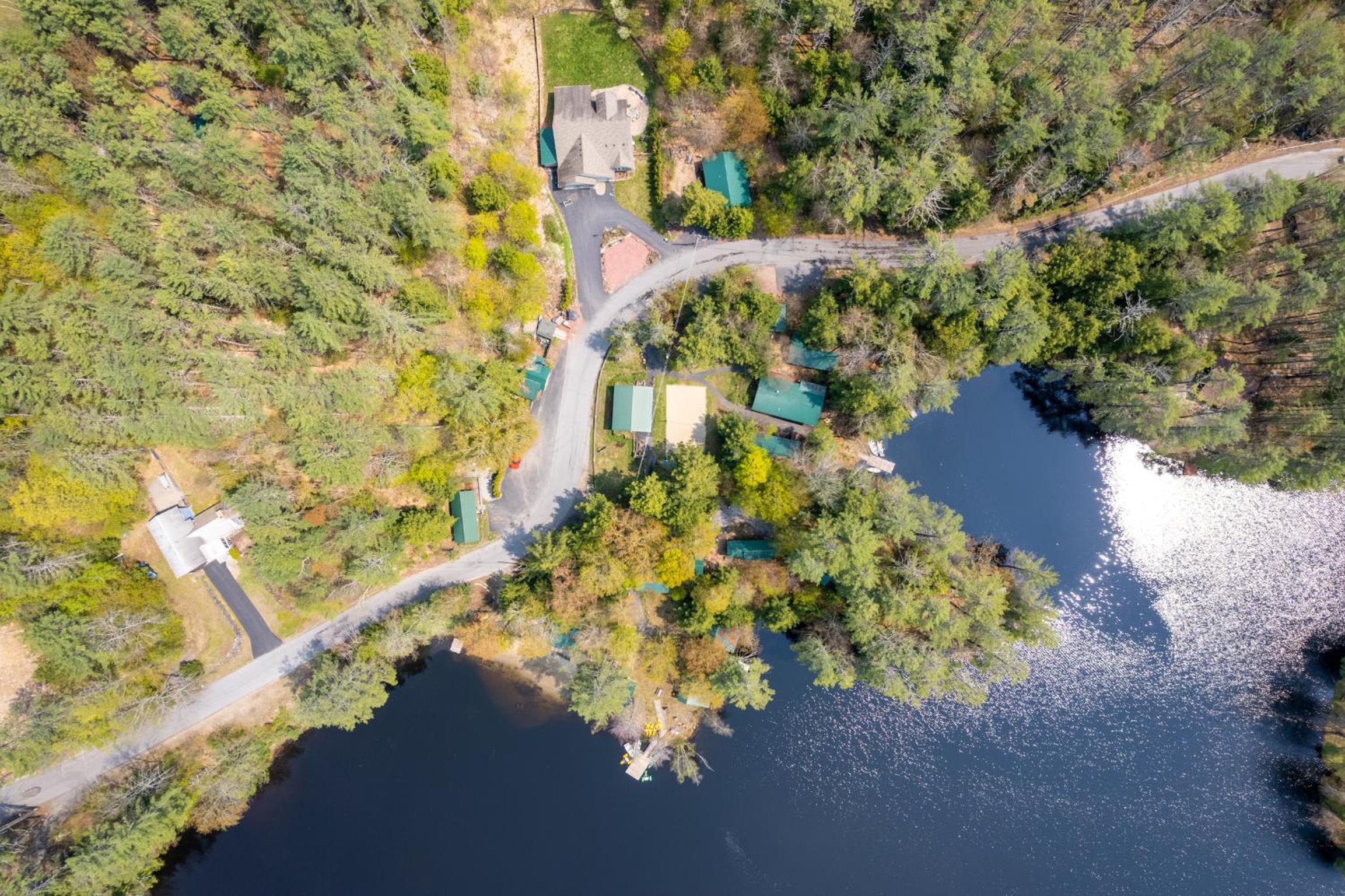 Hide-A-Way Waterfront Cottages