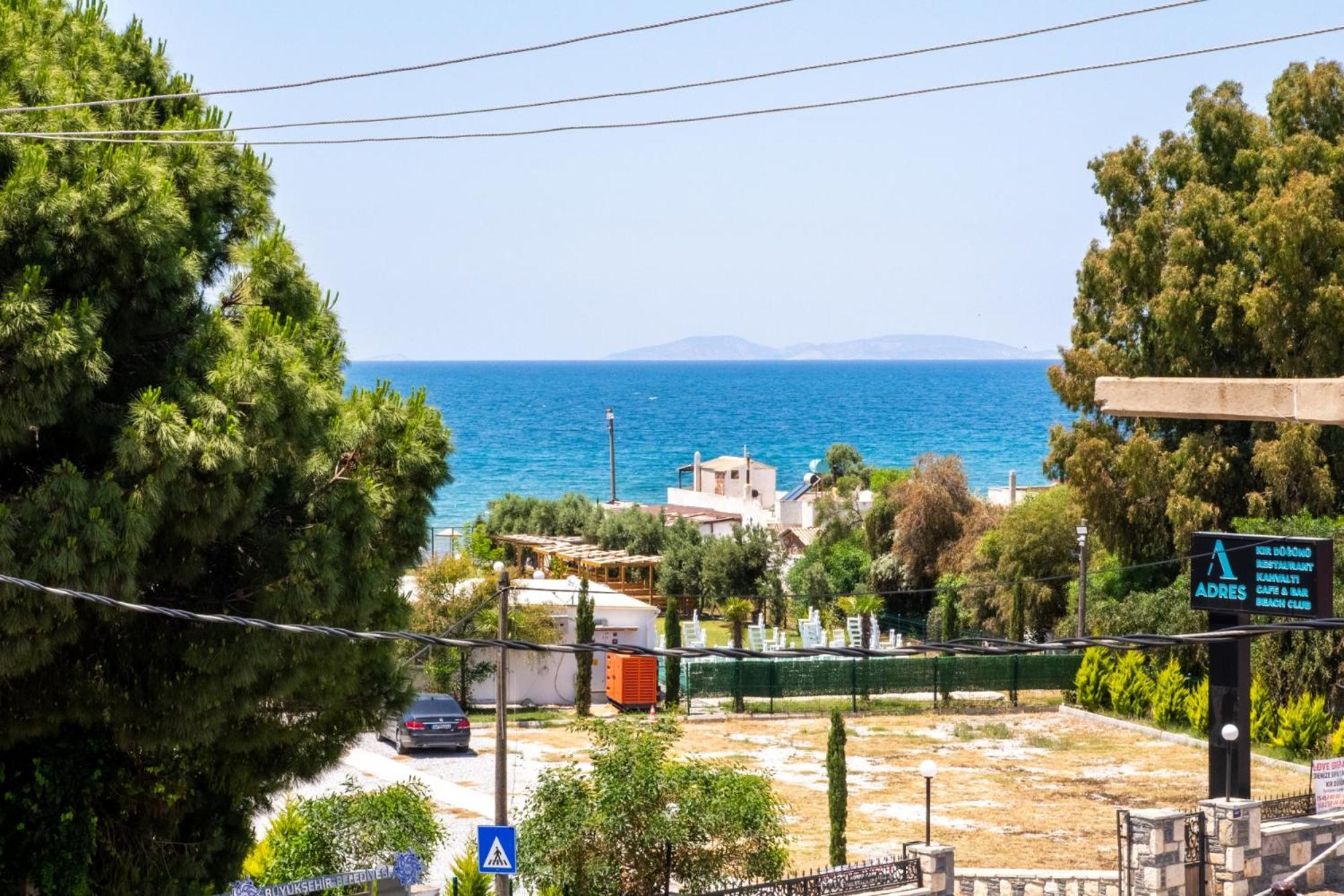 Flat w Sea View Terrace 1 min to Beach in Didim view 5