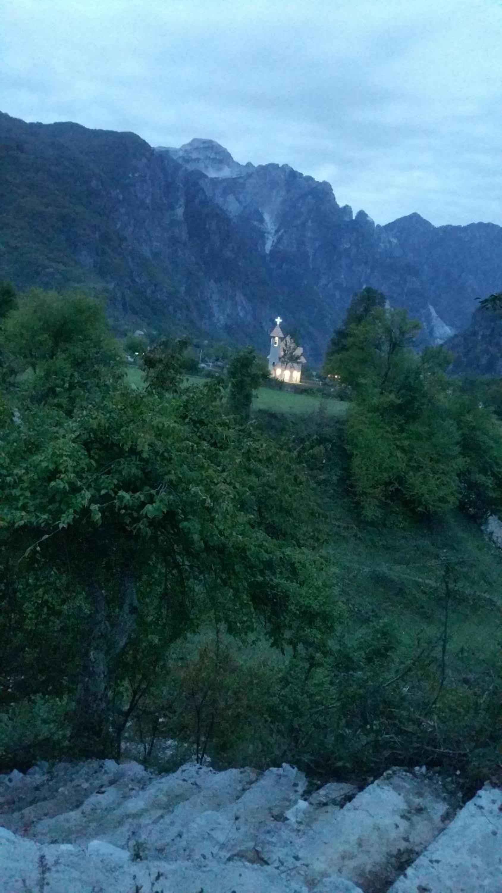 Bujtina Pllumi Theth