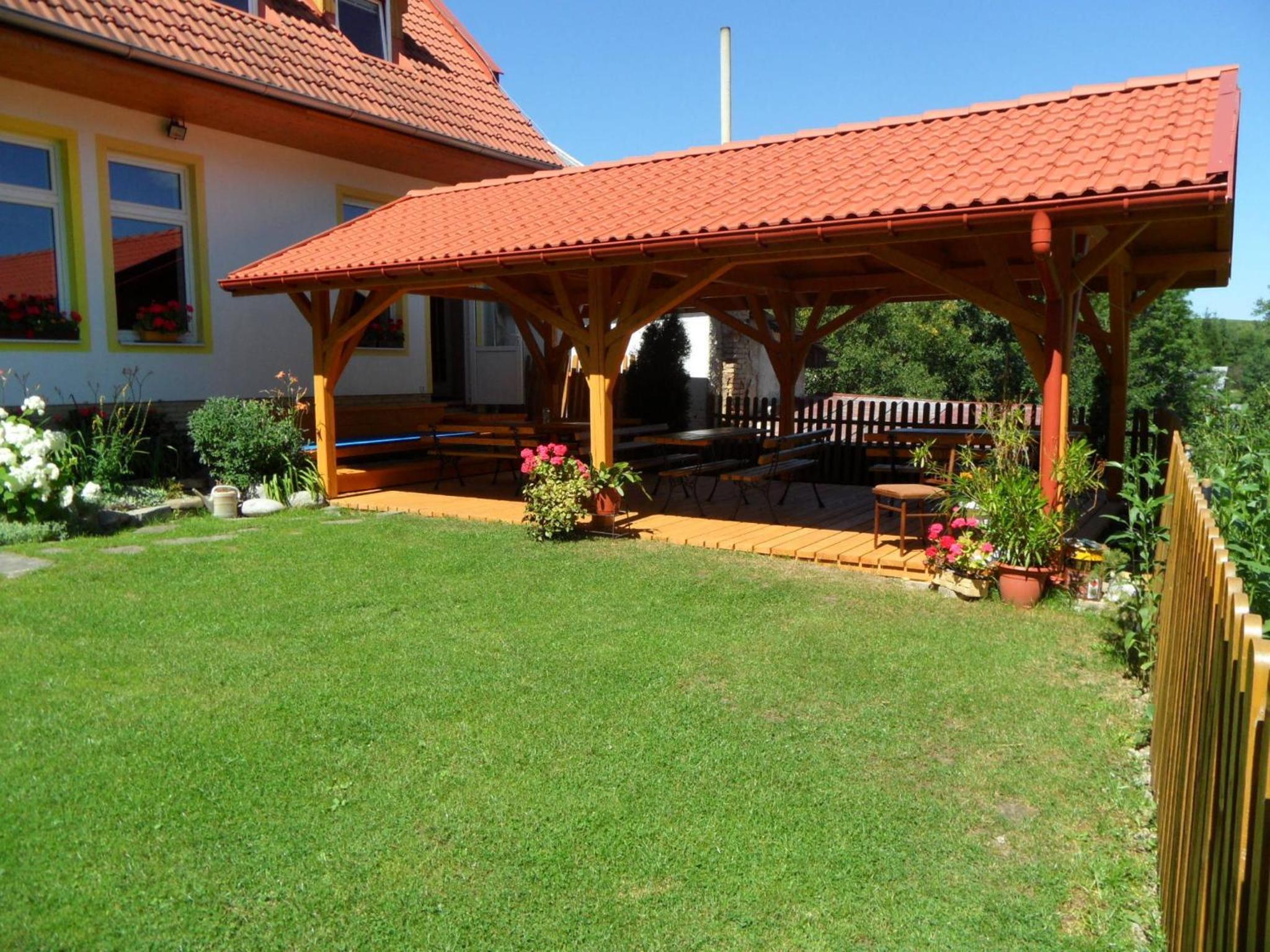 Photo 8