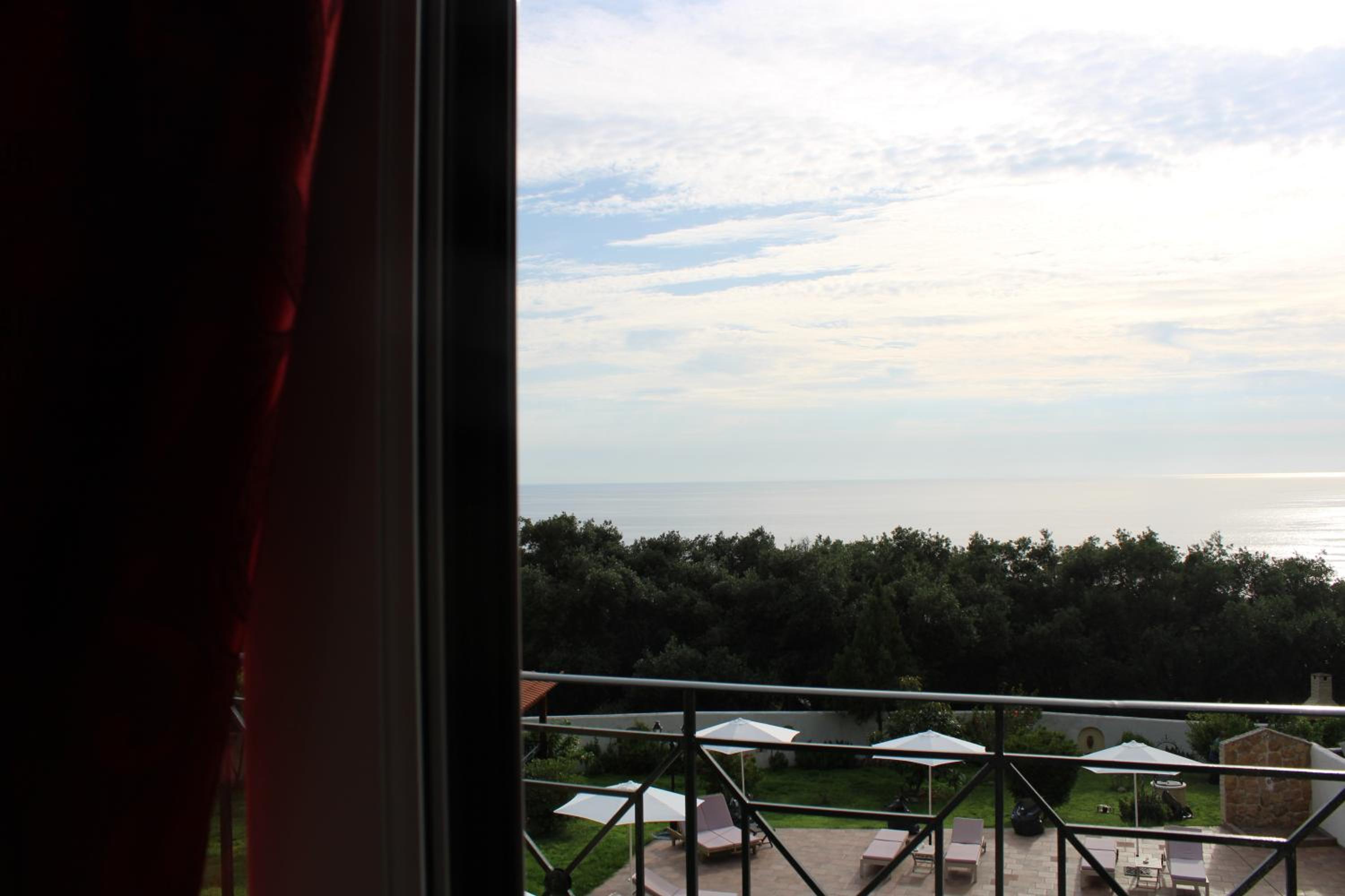 balcony