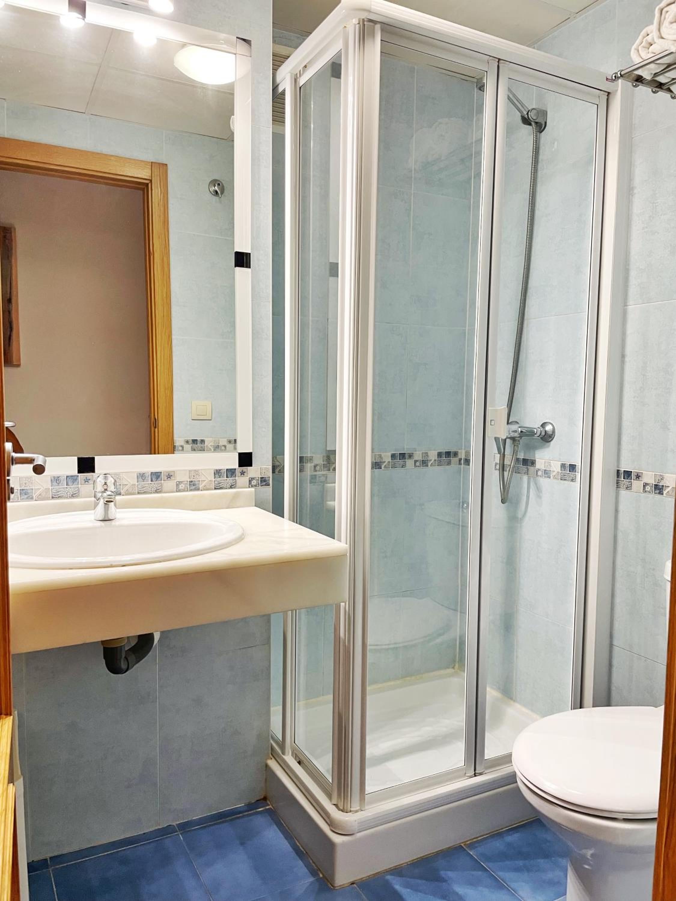 Apartamento Teatinos, Metro, Free Parking & Pool