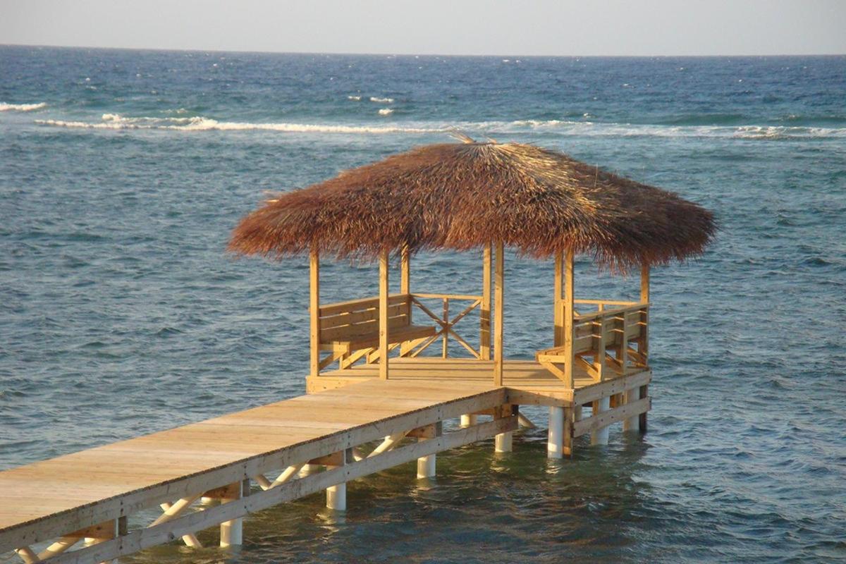 Castaway Cove by Grand Cayman Villas & Condos