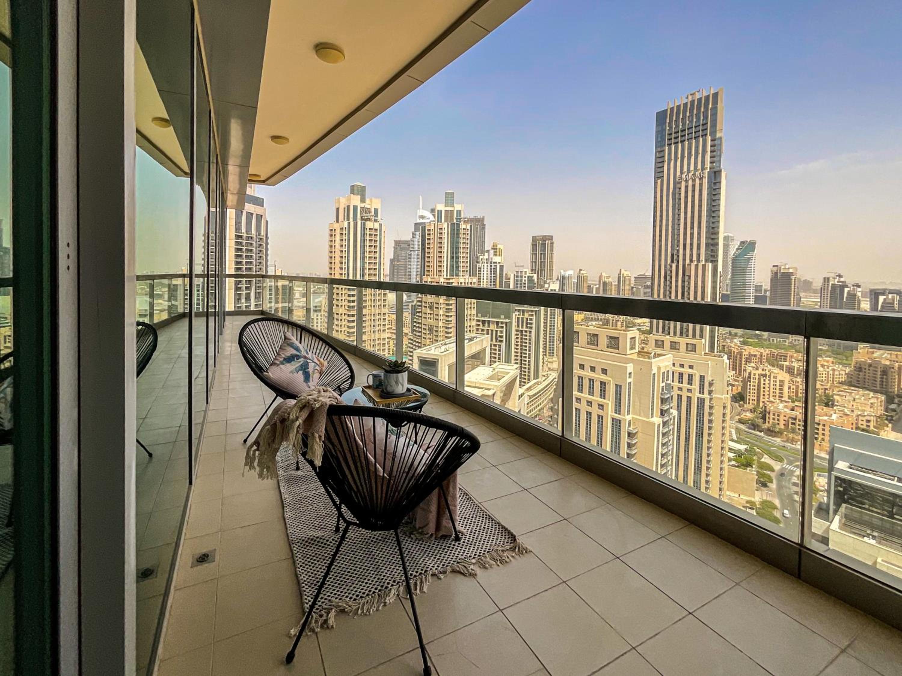 HiGuests - Arabesque Apt with Private Jacuzzi and Terrace