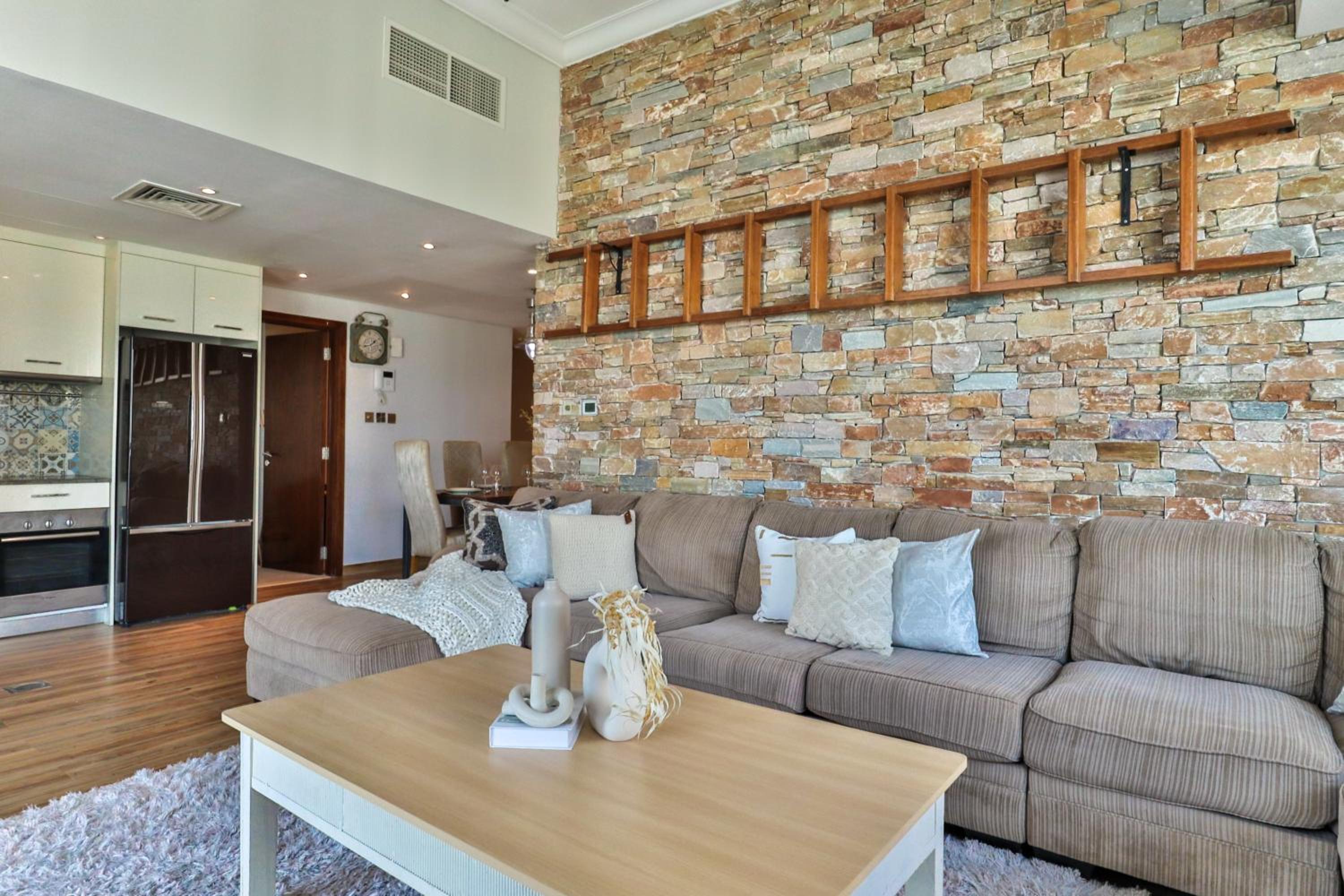 HiGuests - Arabesque Apt with Private Jacuzzi and Terrace