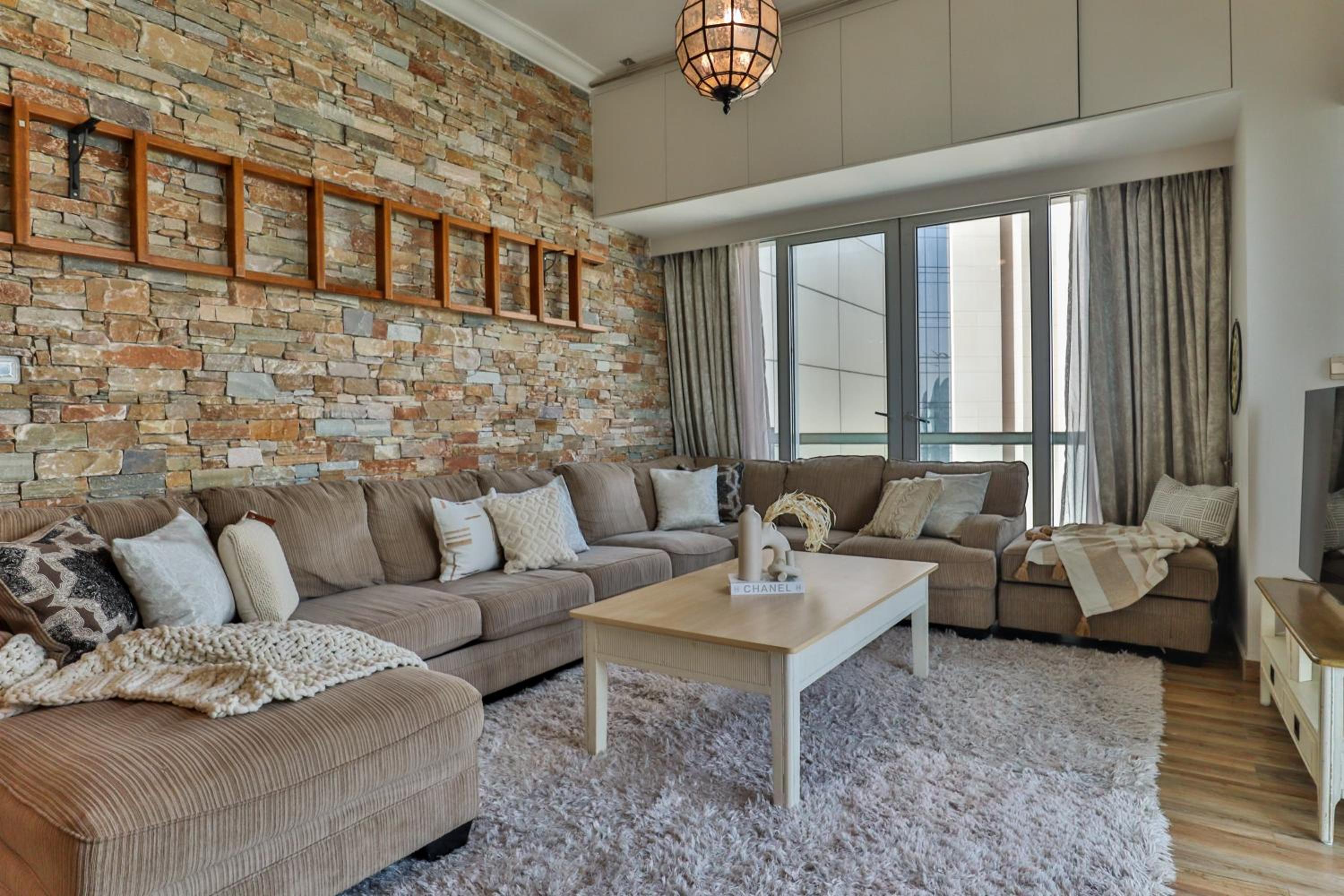 HiGuests - Arabesque Apt with Private Jacuzzi and Terrace