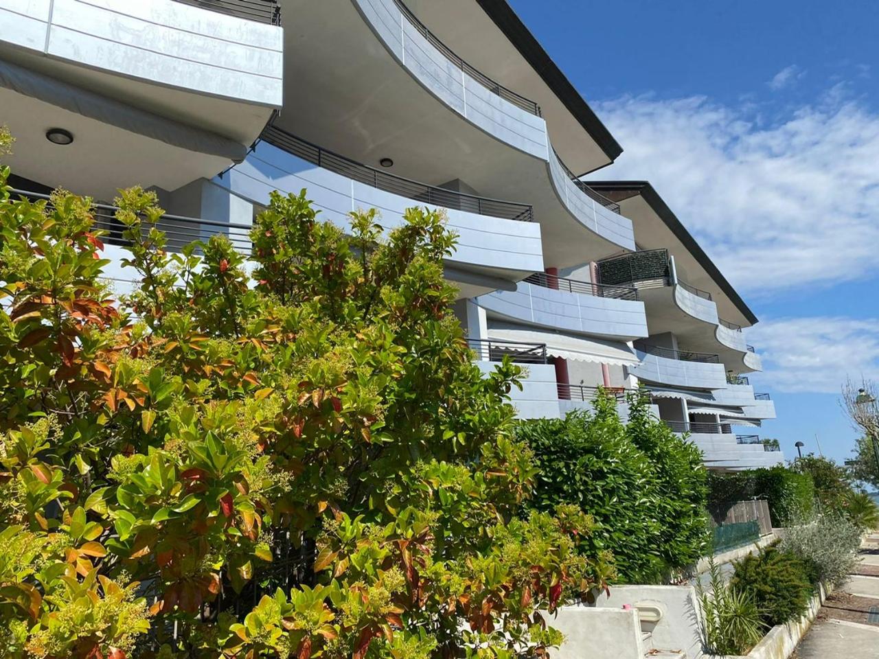 Costa Azzurra Aparment view 3