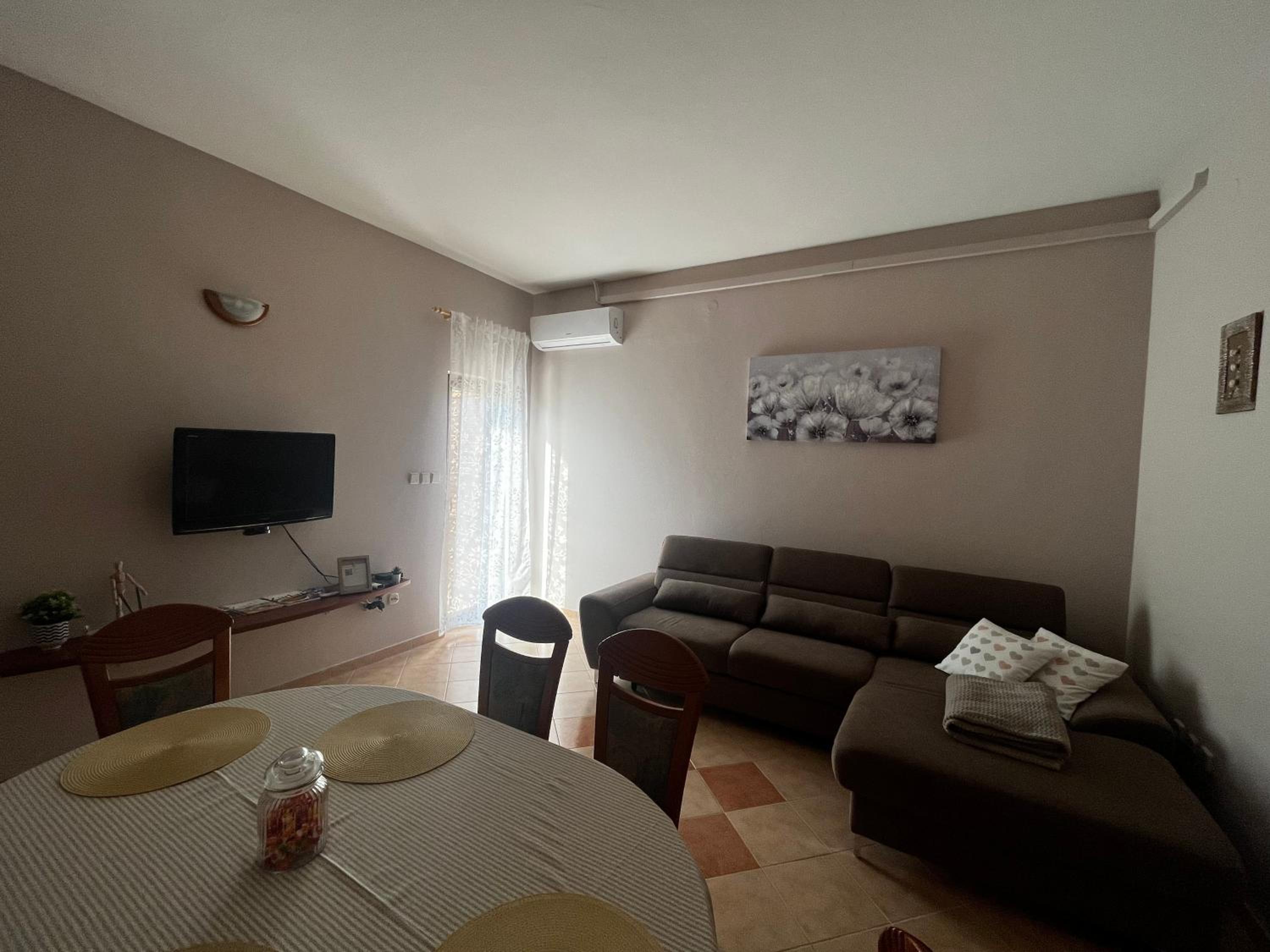 Apartment Lina