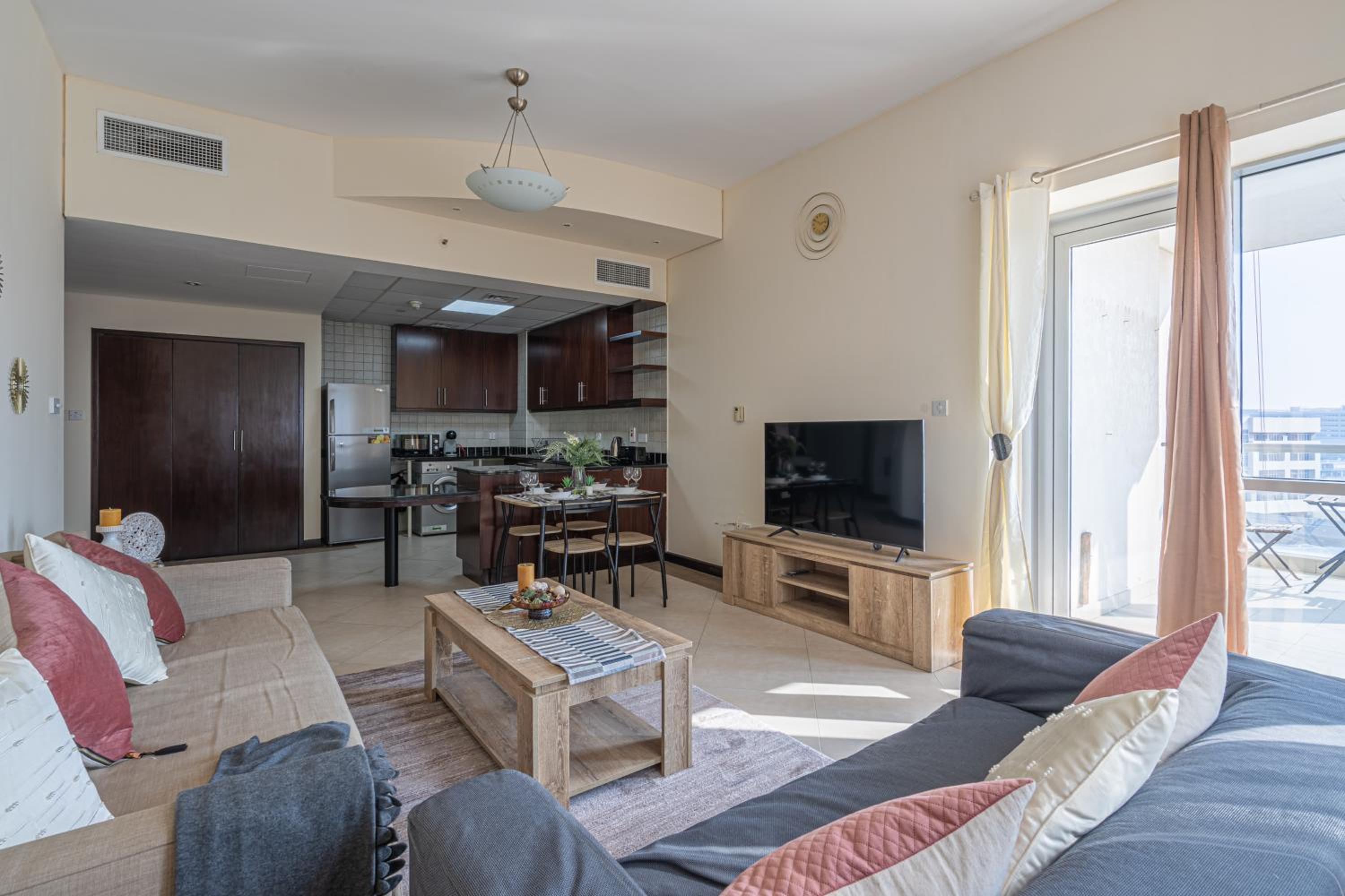 HiGuests - Cheerful Apt With Stunning Views in Port Saeed