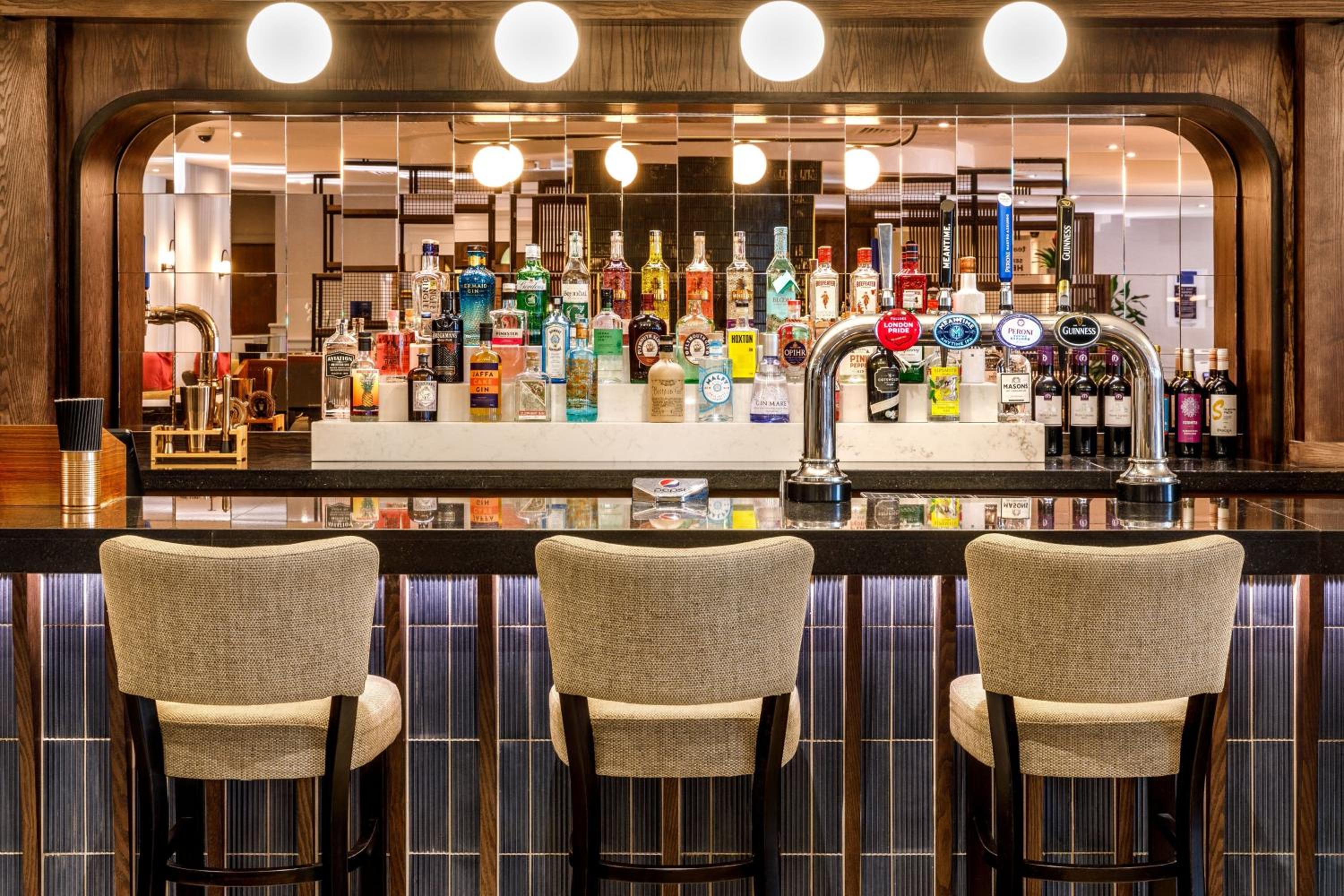 bar