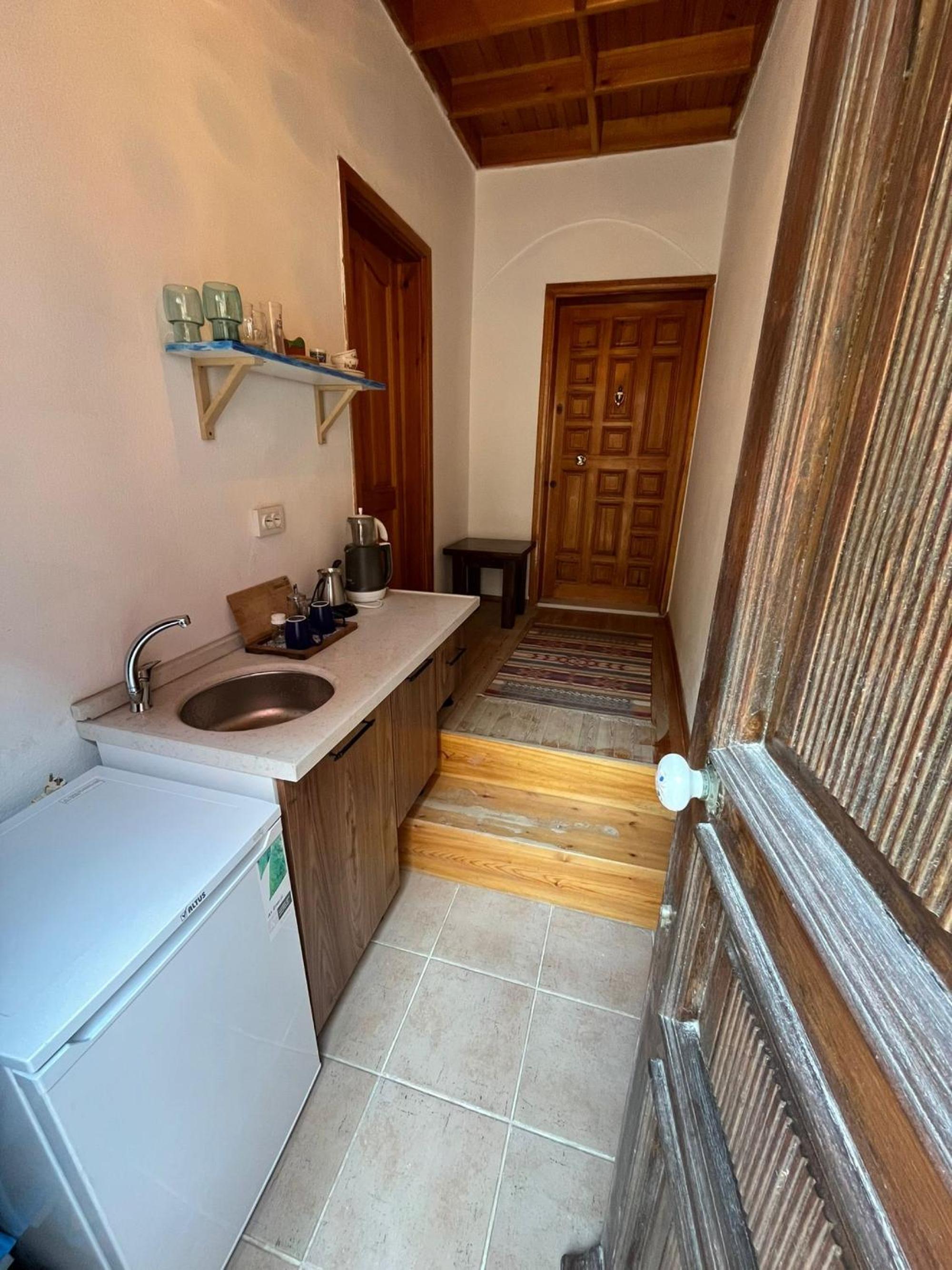 Studio Flat 5 min to Ayazma Beach in Bozcaada view 4