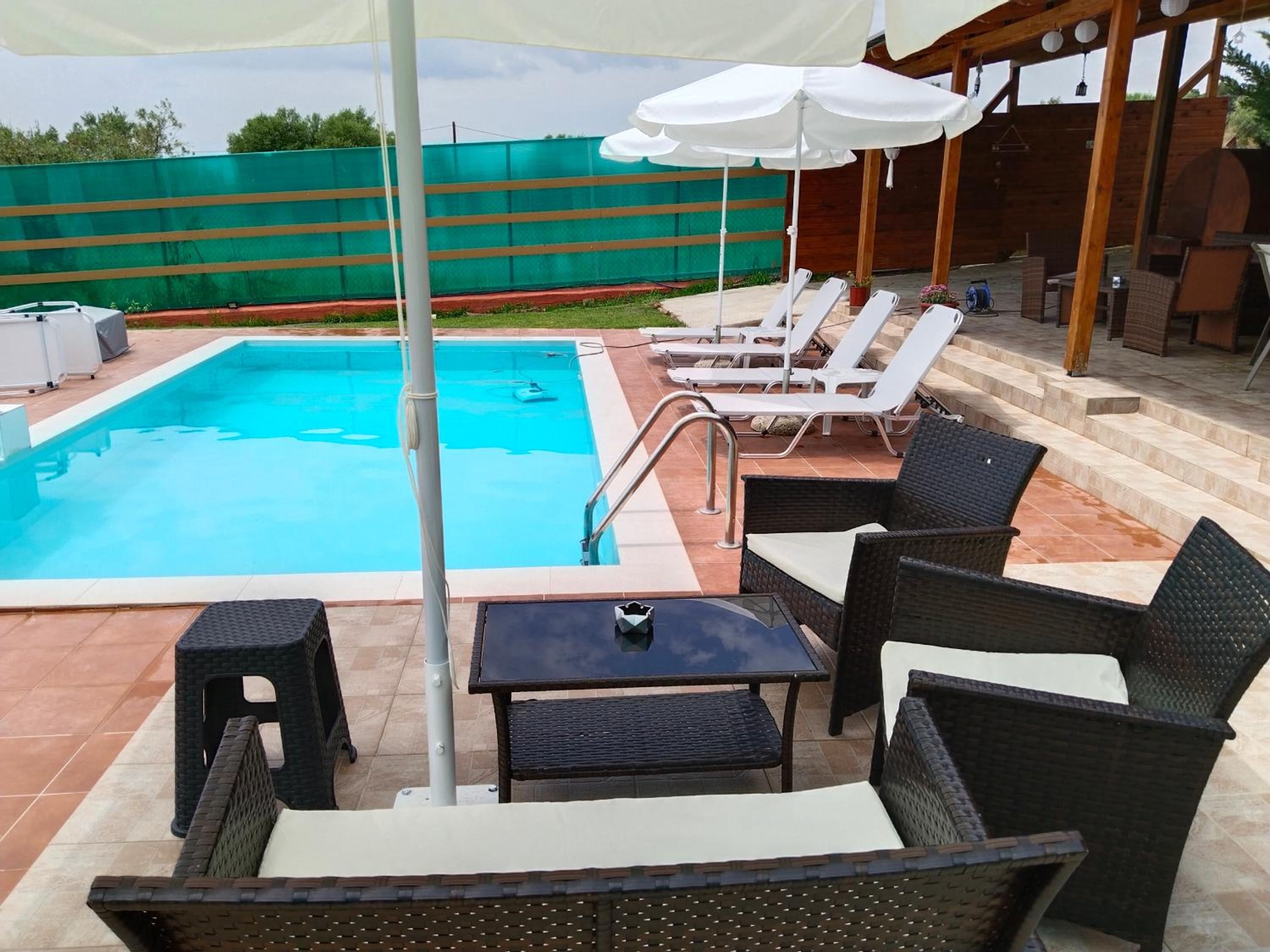 Maria Lemoni Swimming Pool Apartment view 2