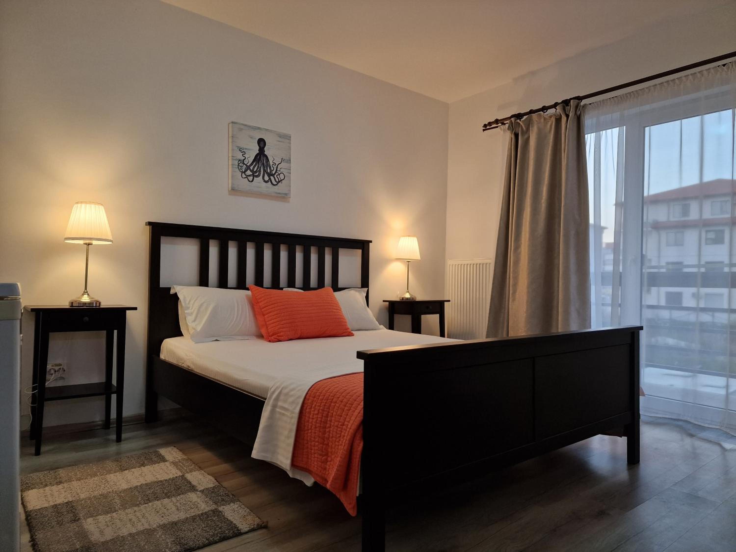 Tecoma Rooms Mamaia view 2