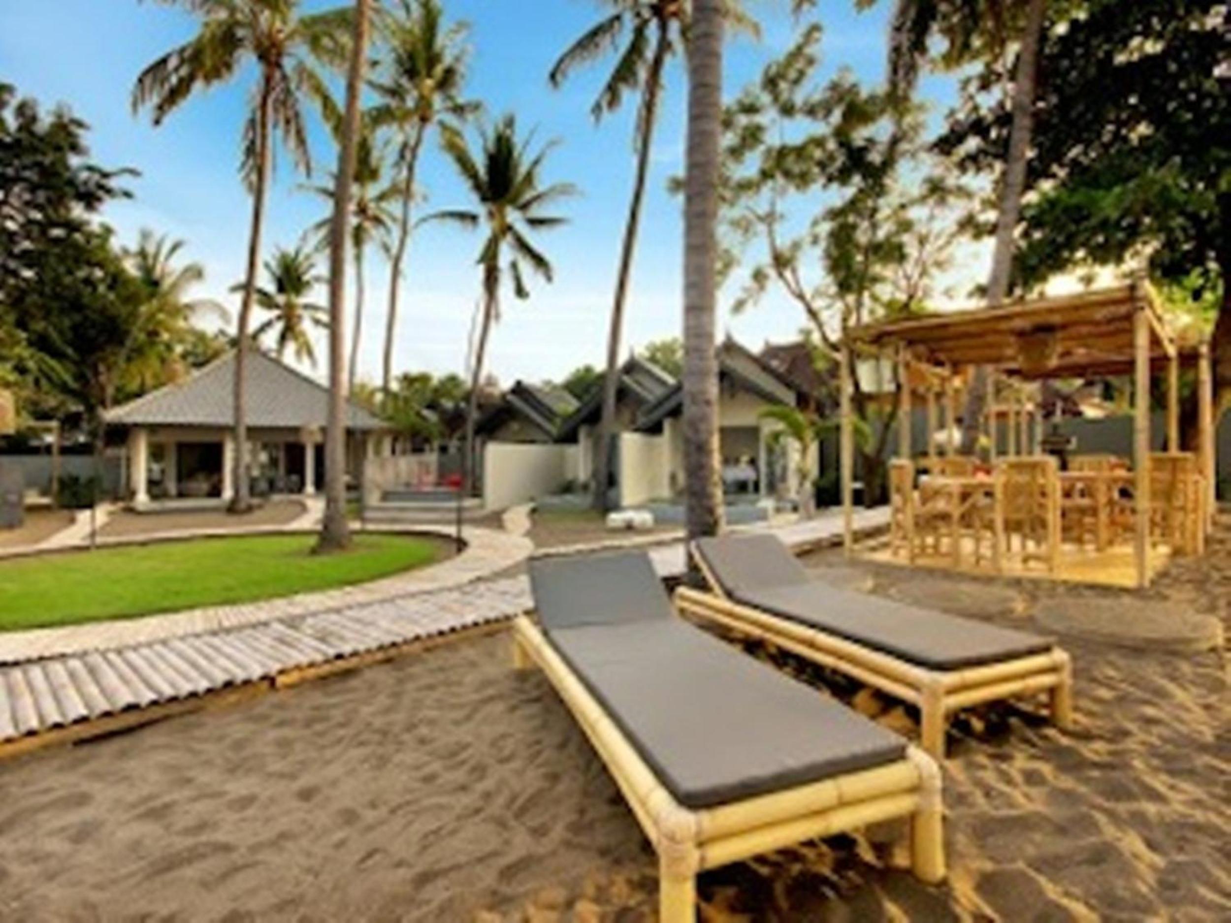 Lilin Lovina Beach Hotel