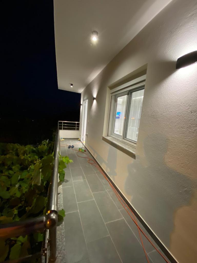 Seana Villa