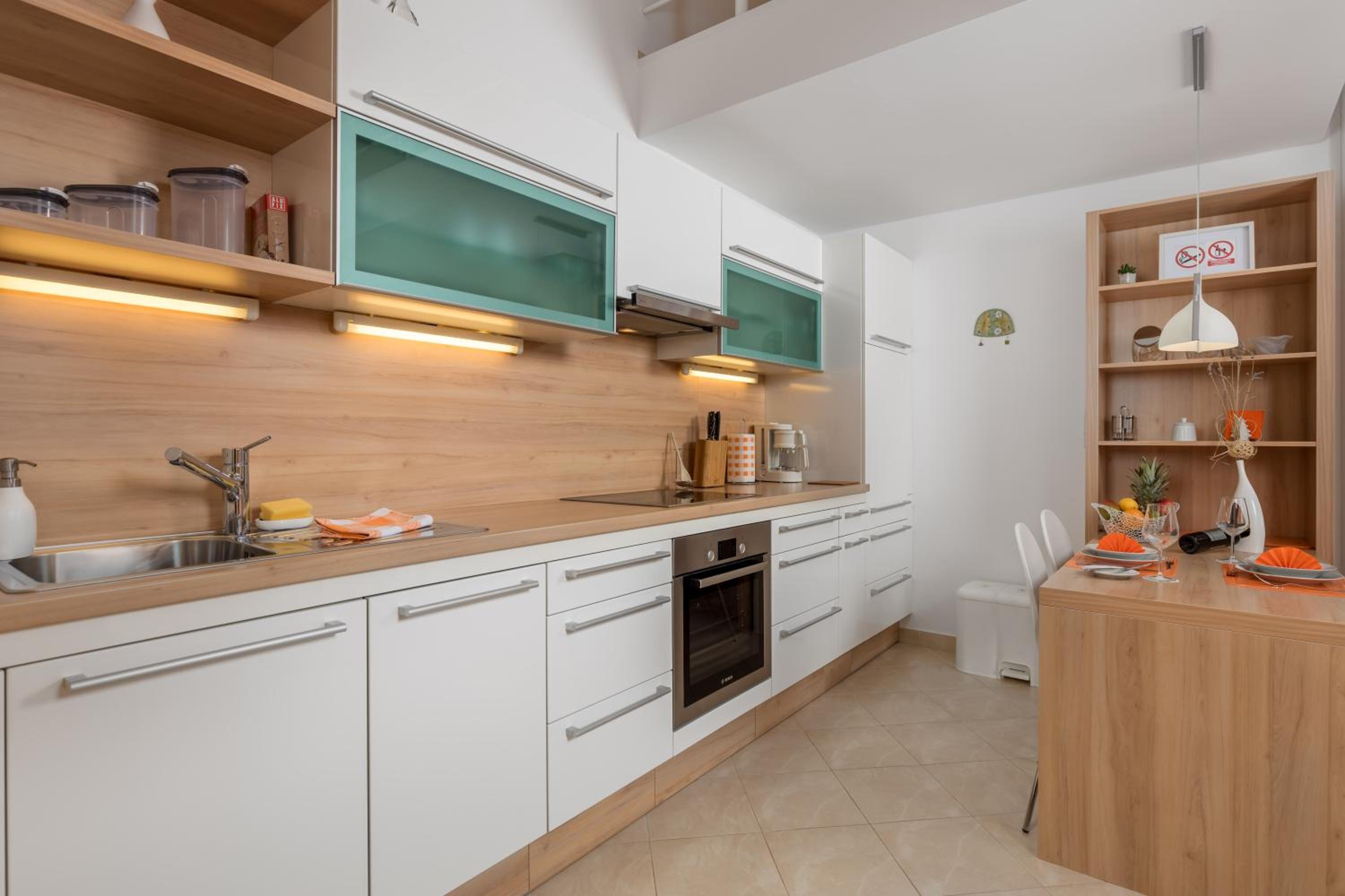 Rona Apartment JM 38