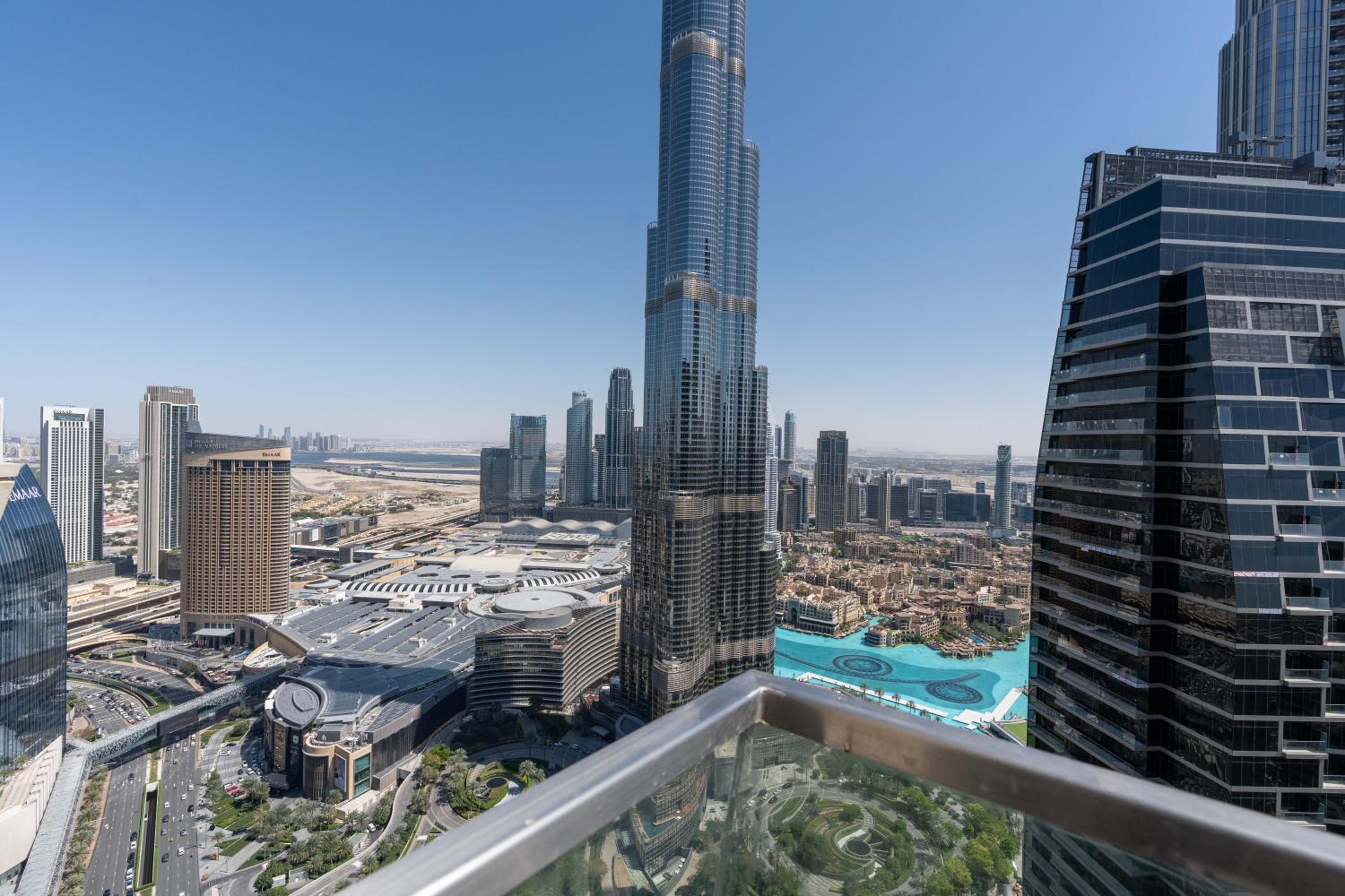 Vacay Lettings - Burj Vista high floor Burj Khalifa & Fountain view