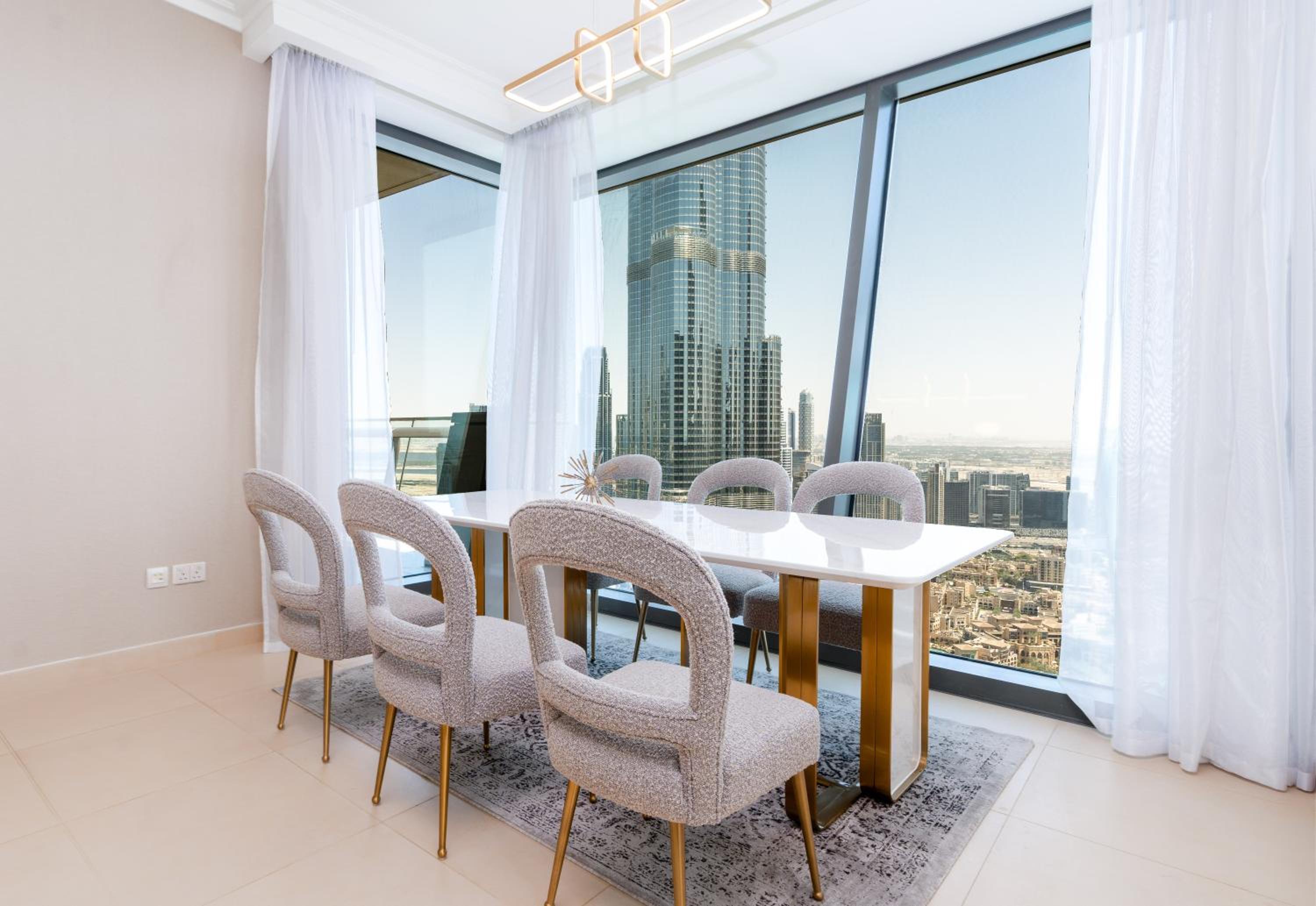 Vacay Lettings - Burj Vista high floor Burj Khalifa & Fountain view