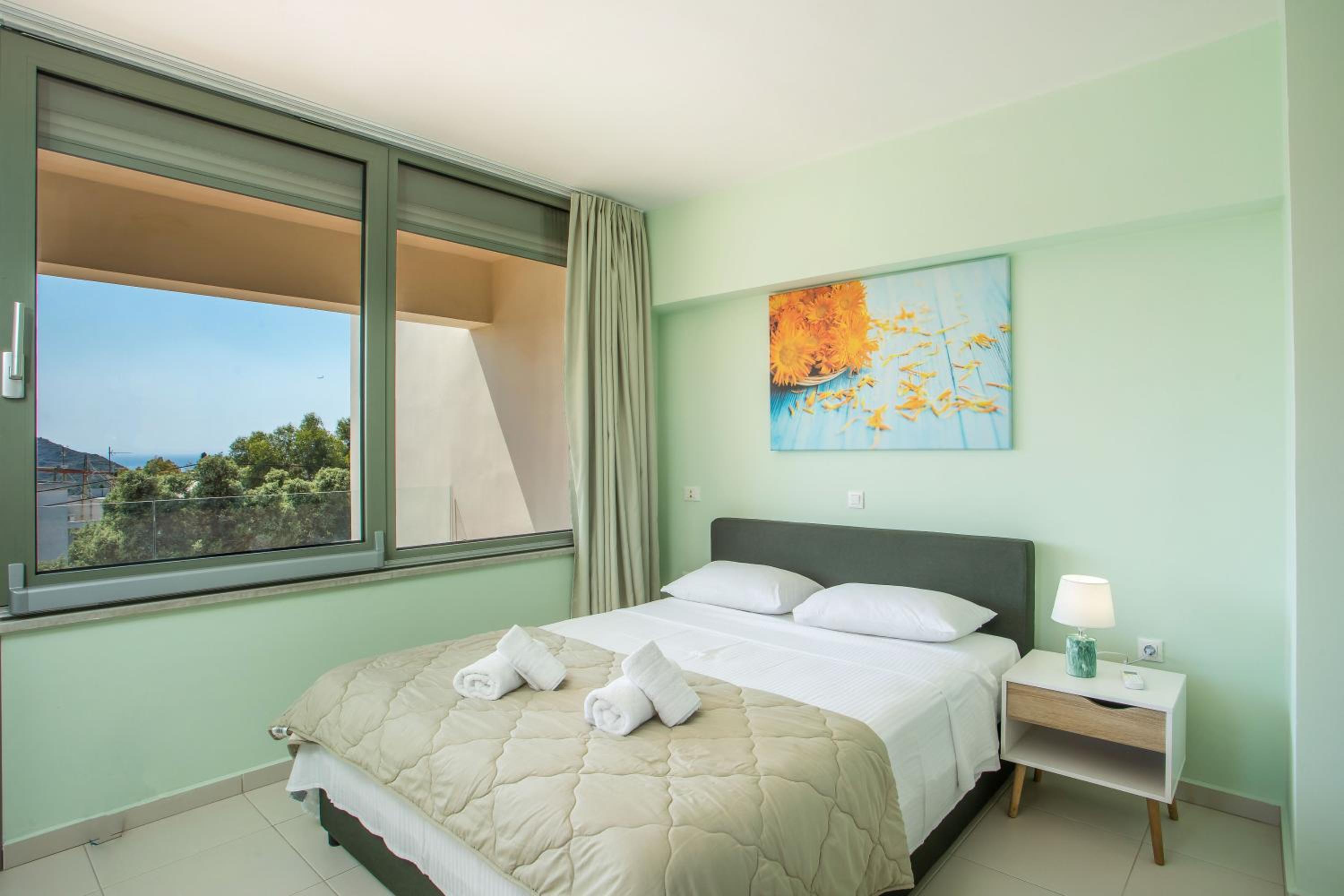 Eden Sunflower - Luxurious Apartment with Sea View