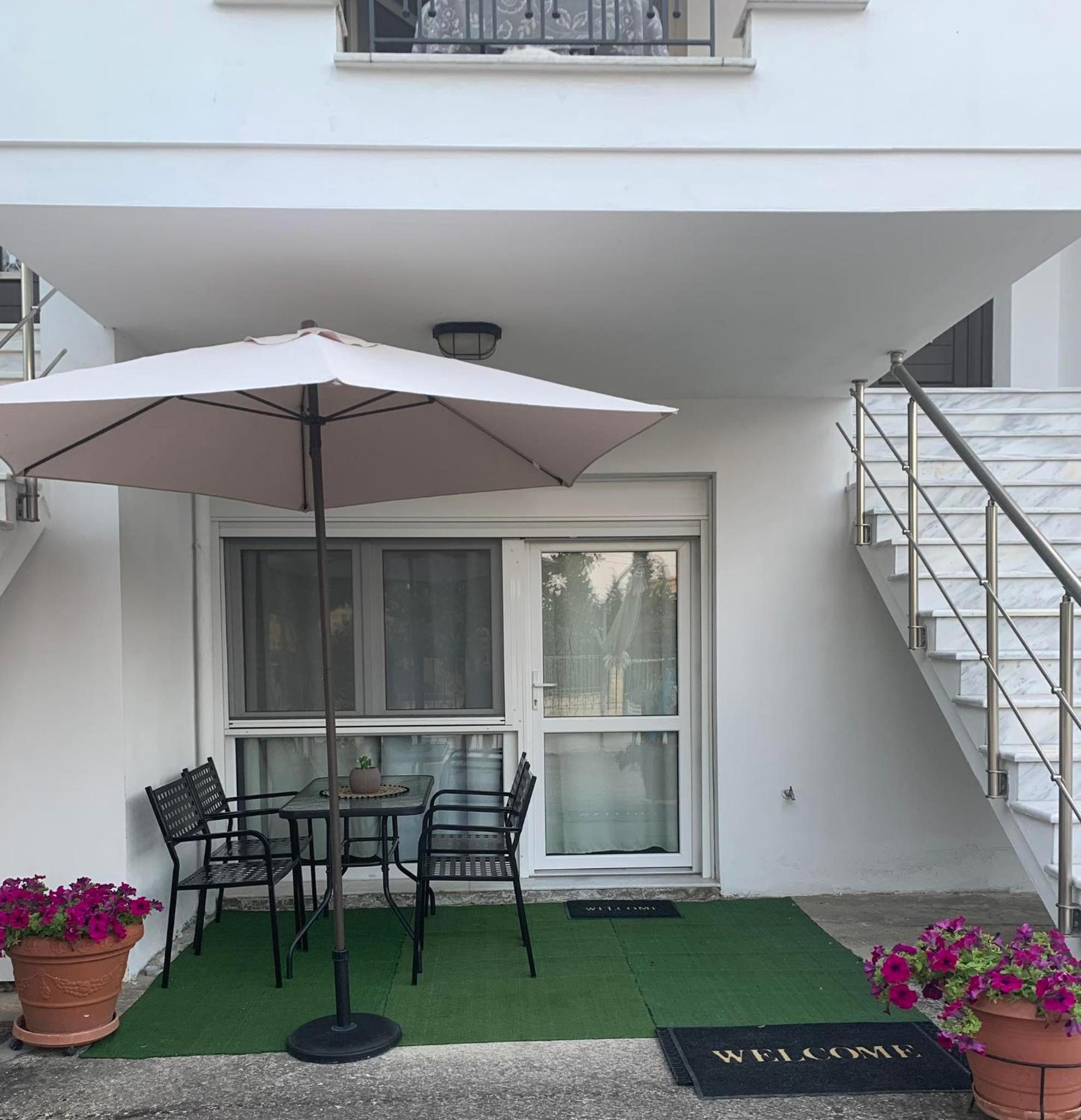 Photo 32