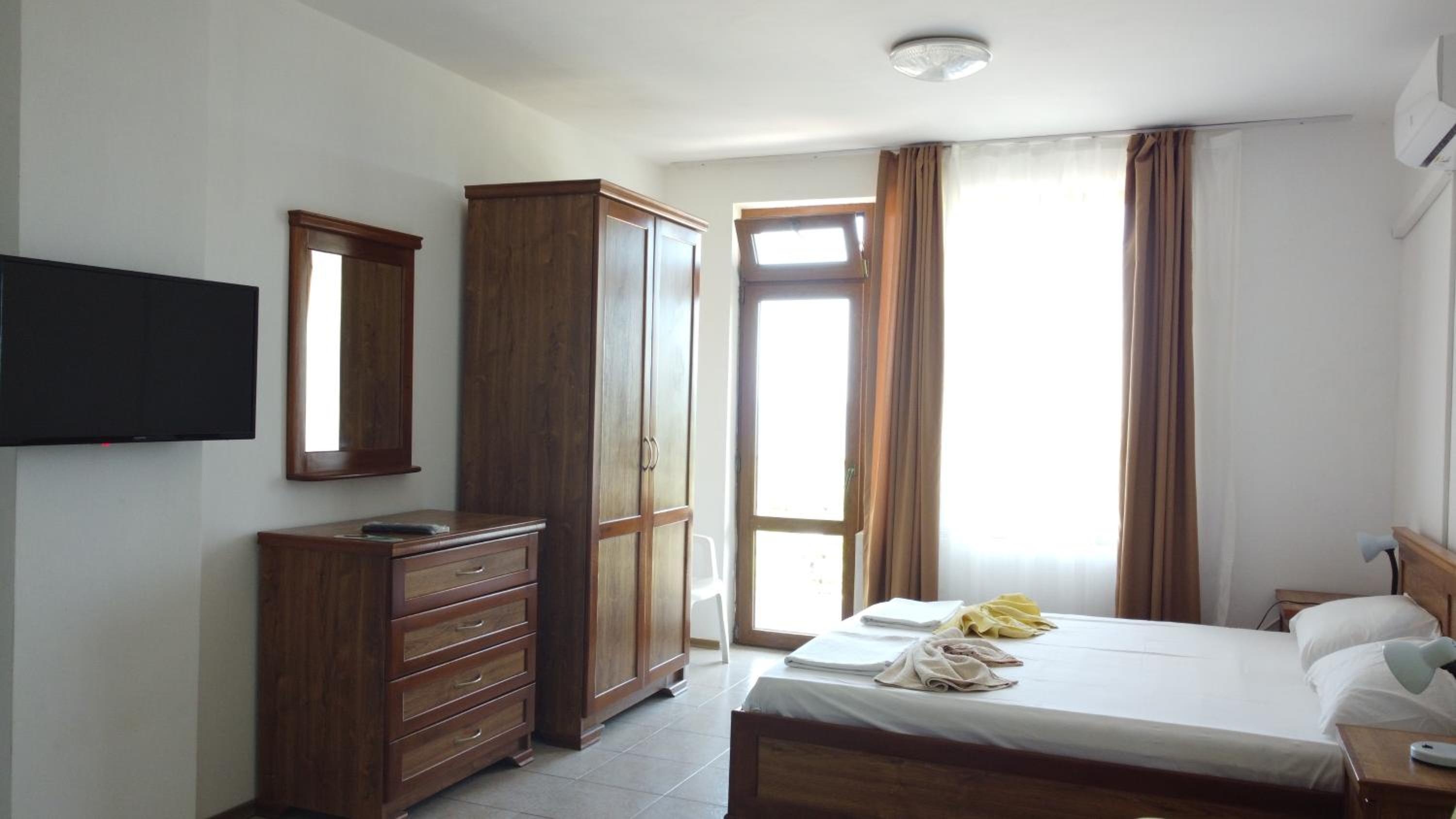 Marinovi Guest House
