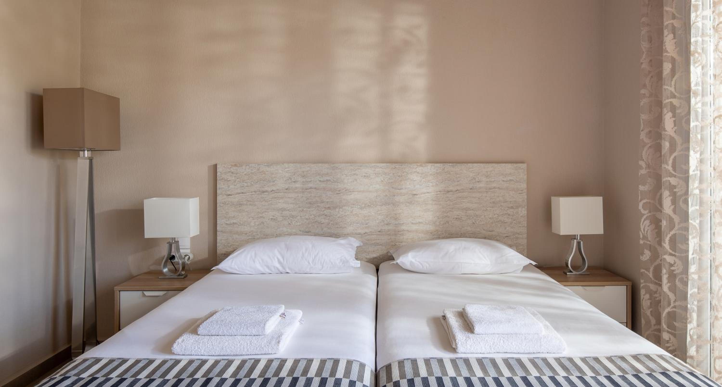 Sithonia Suites Luxury Apartments 4 Beds