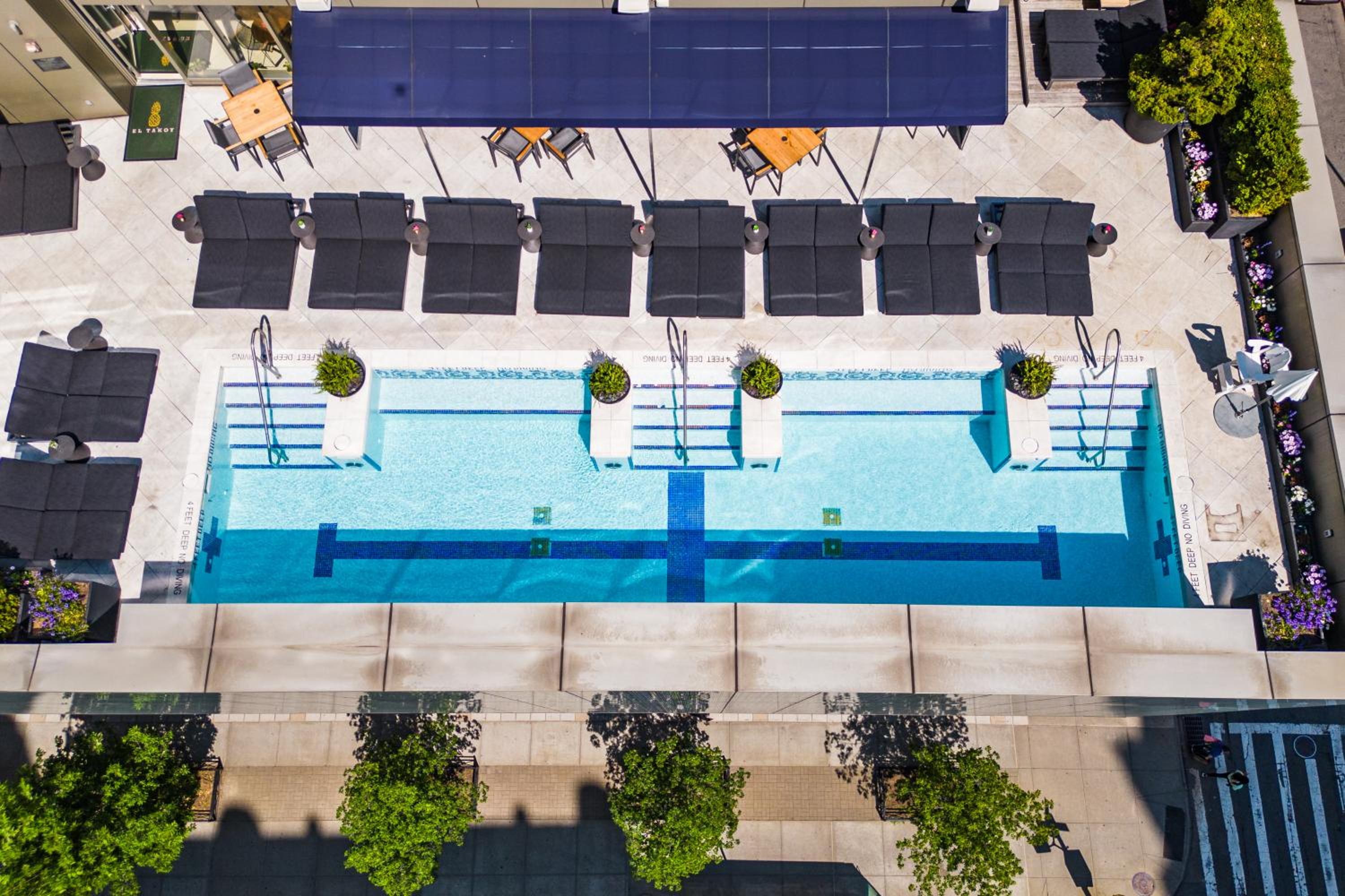 The Dominick Hotel 16