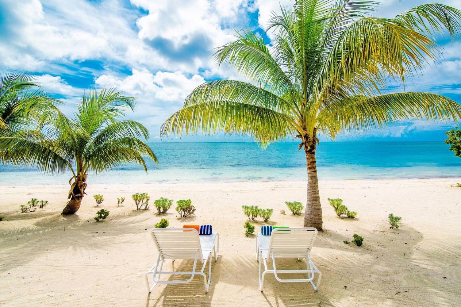 Sea Beauty by Grand Cayman Villas & Condos