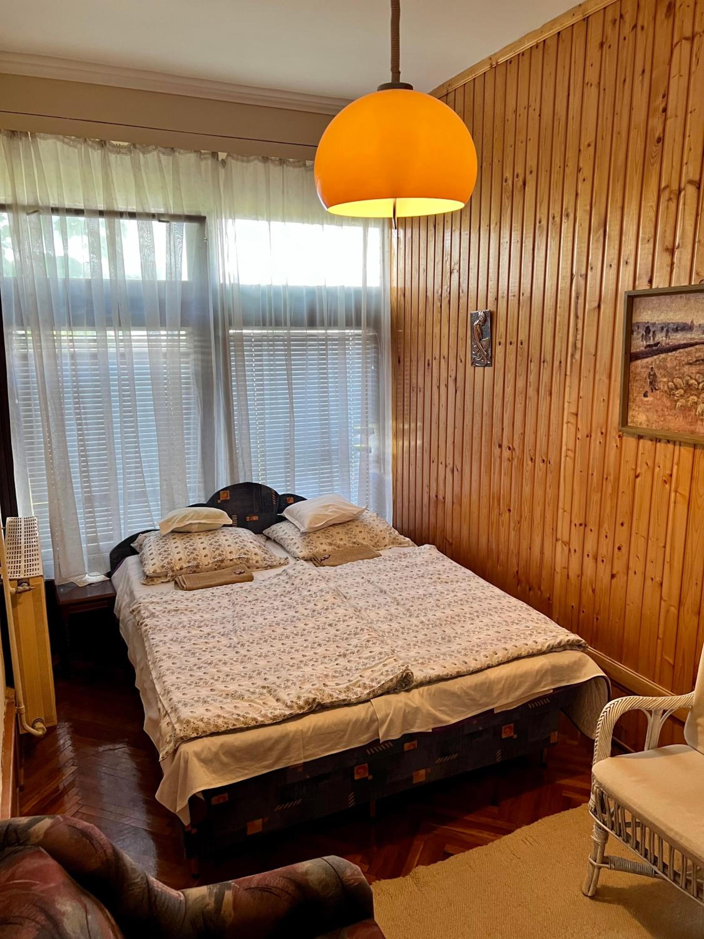 Hajnalka Apartmanház view 4