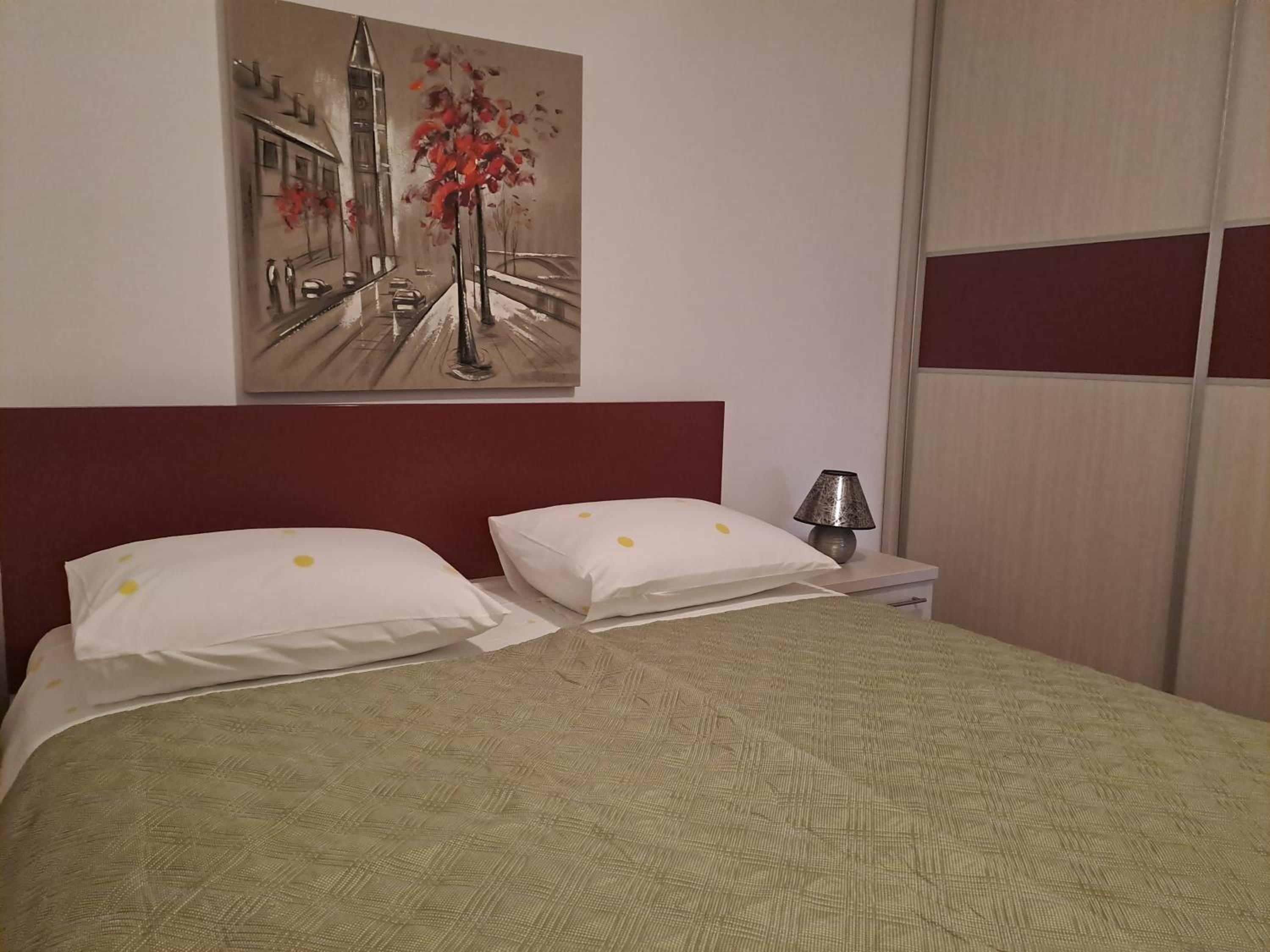 Apartment Mira