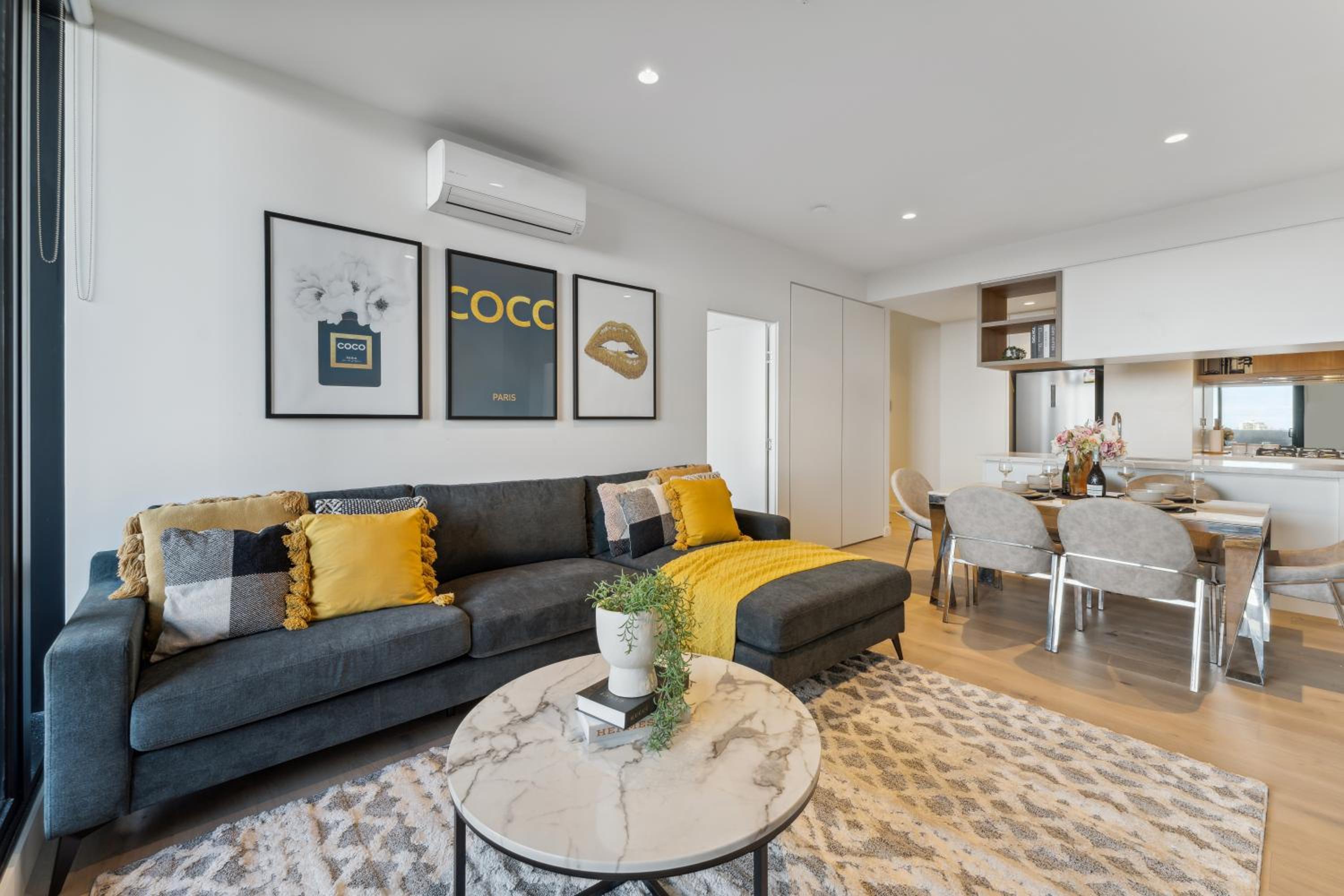 Mega Style Apartments RIconic