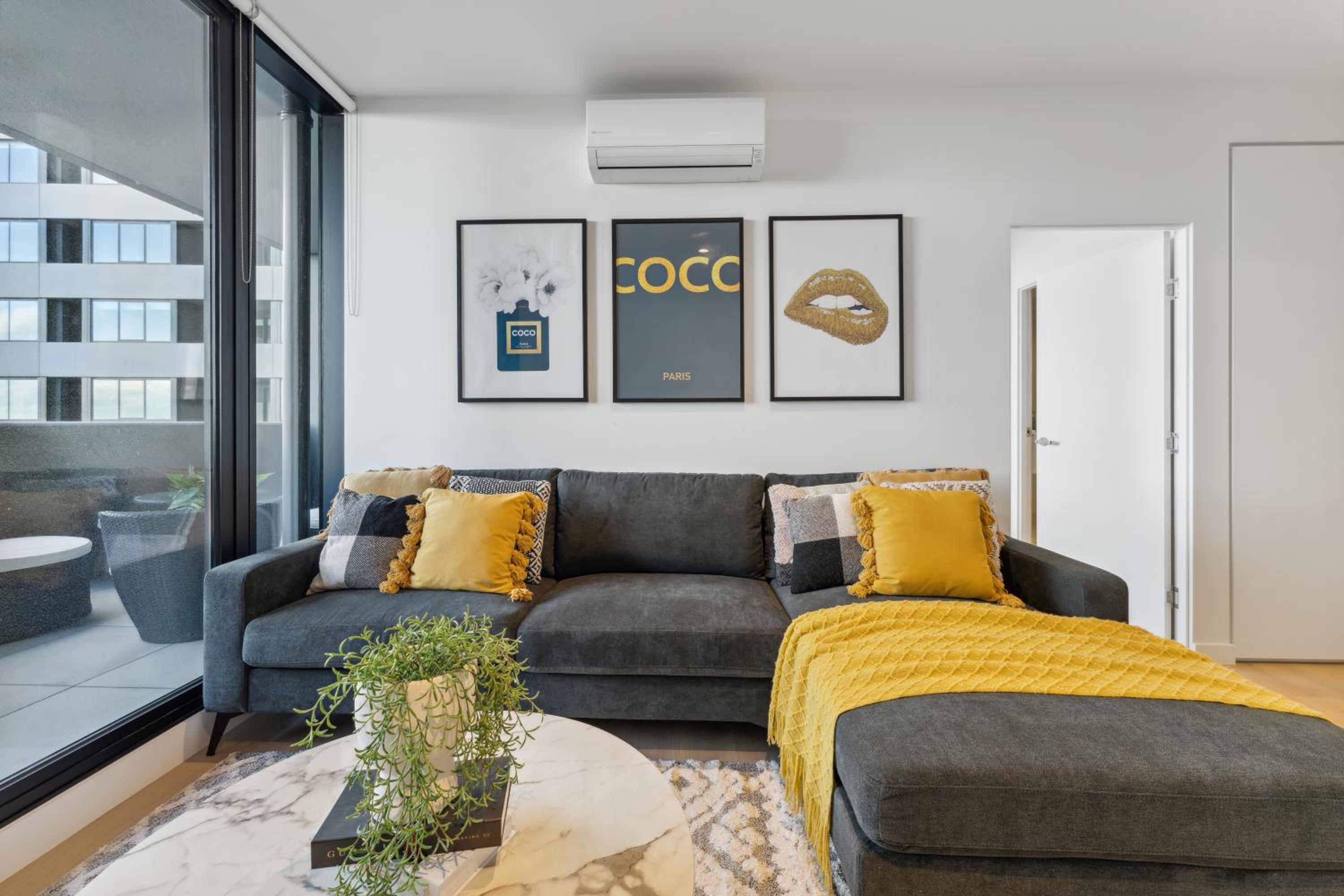 Mega Style Apartments RIconic