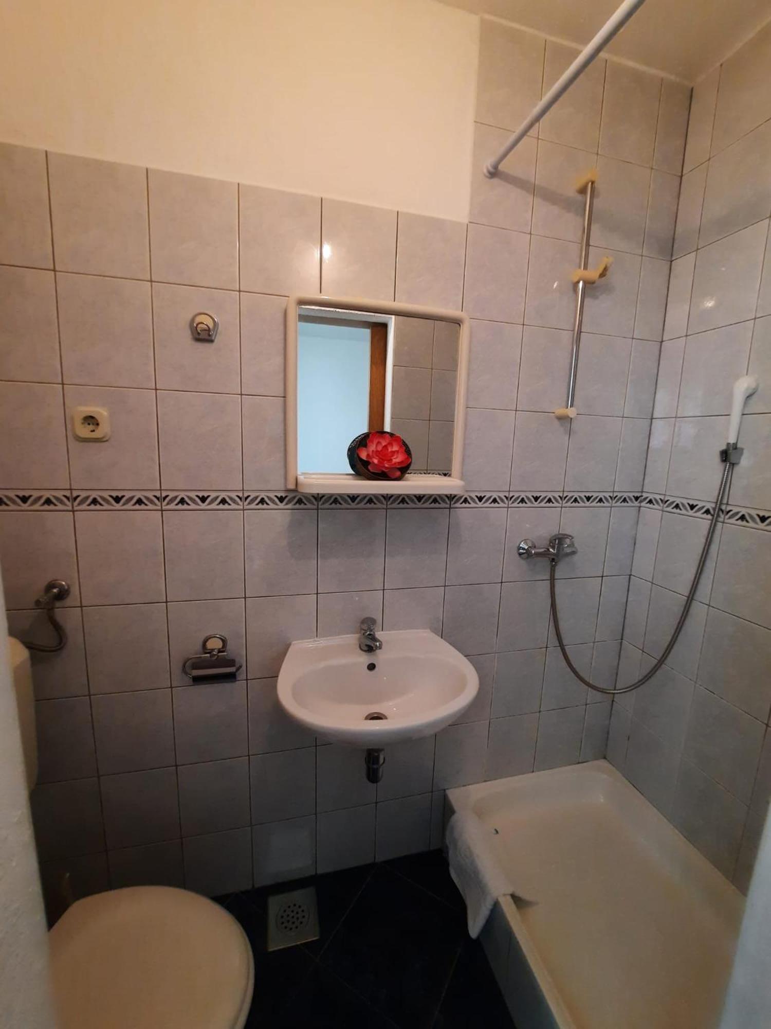 Photo 27