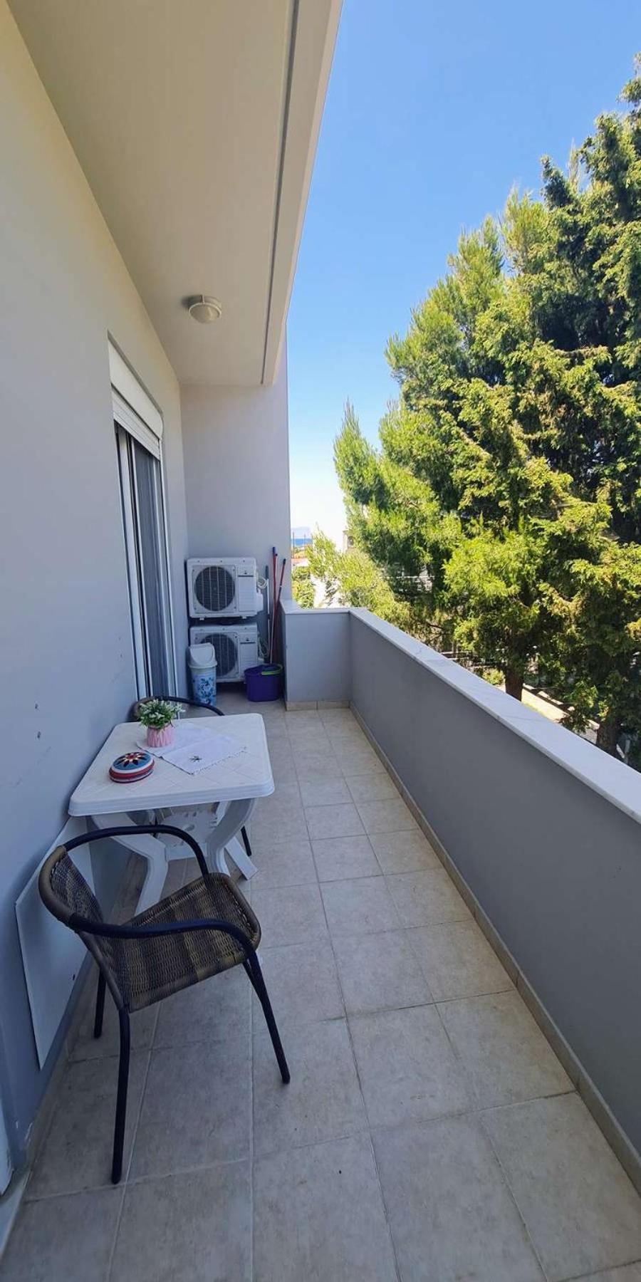 Retas Apartment Up