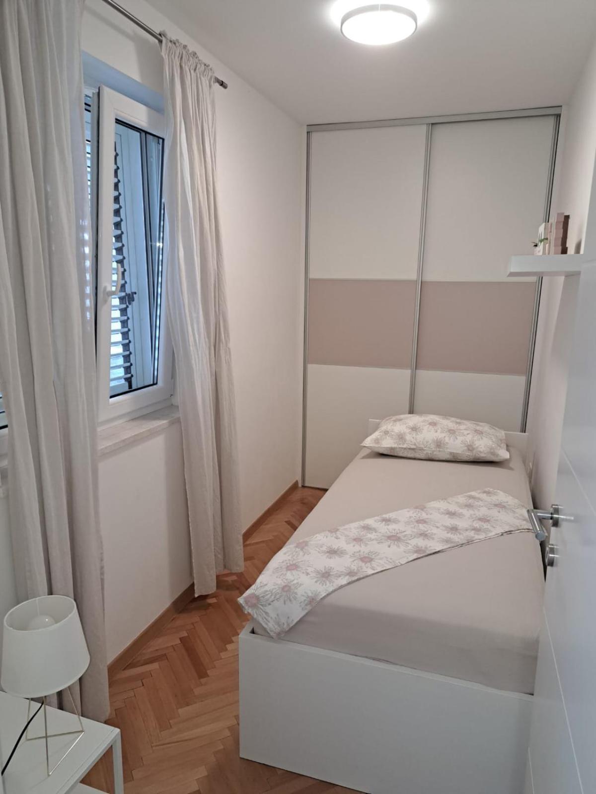Apartman Nina view 3