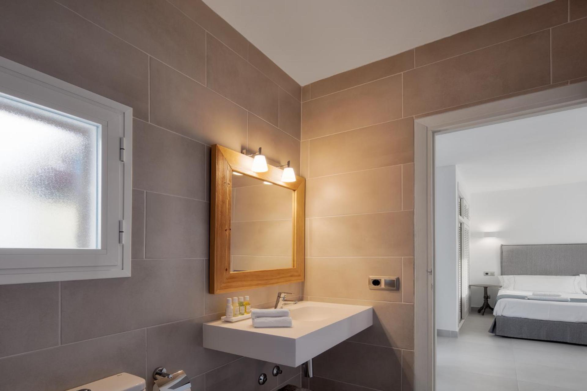 Cardona Tourist Accommodations - Superior Double Studio — photo 4