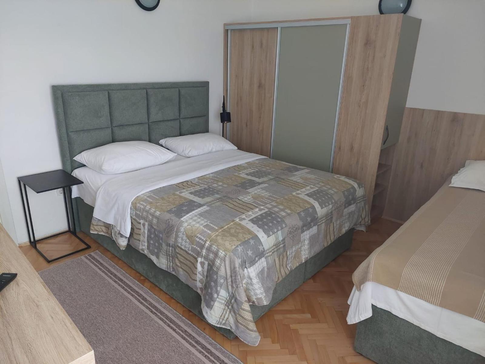 Diana Rooms and Apartments view 4
