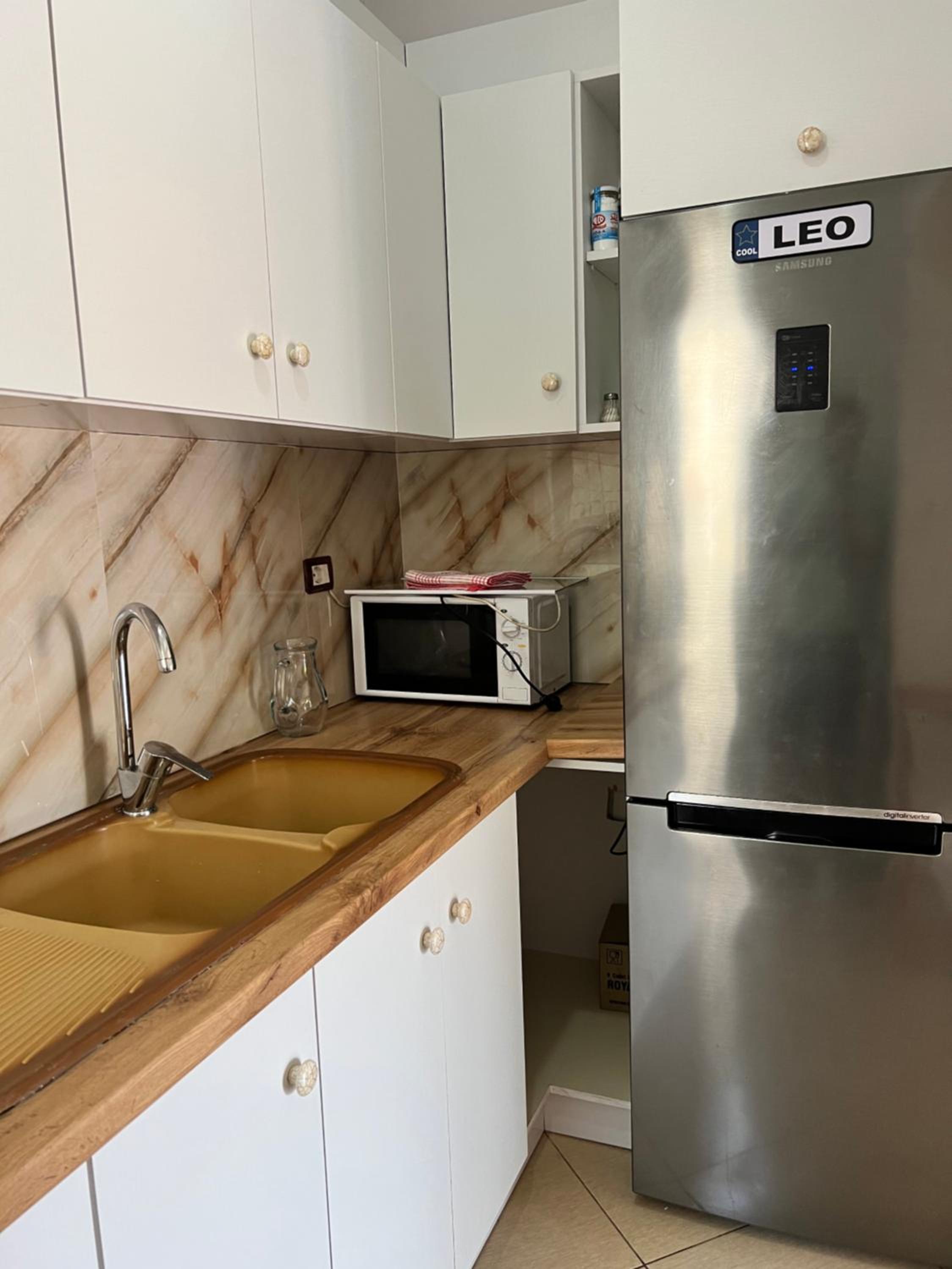 88 Apartment Himare