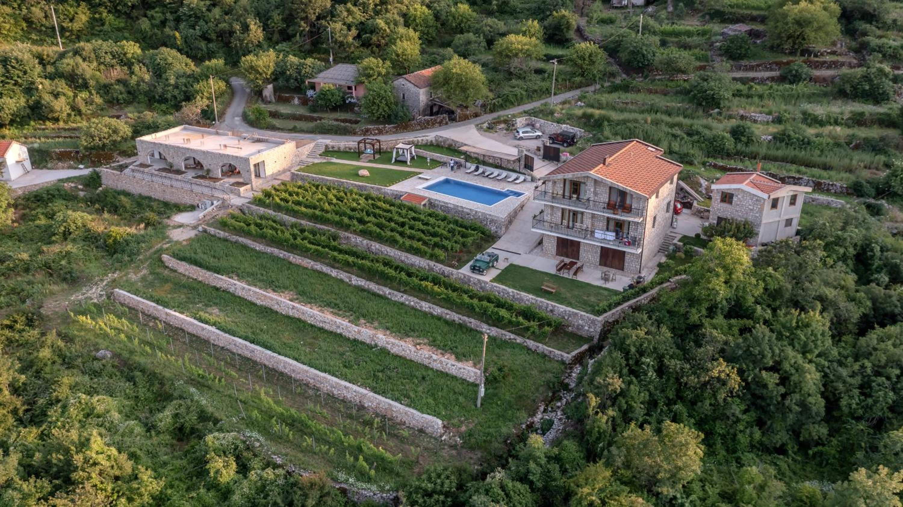 Apartments and Winery Djukovic