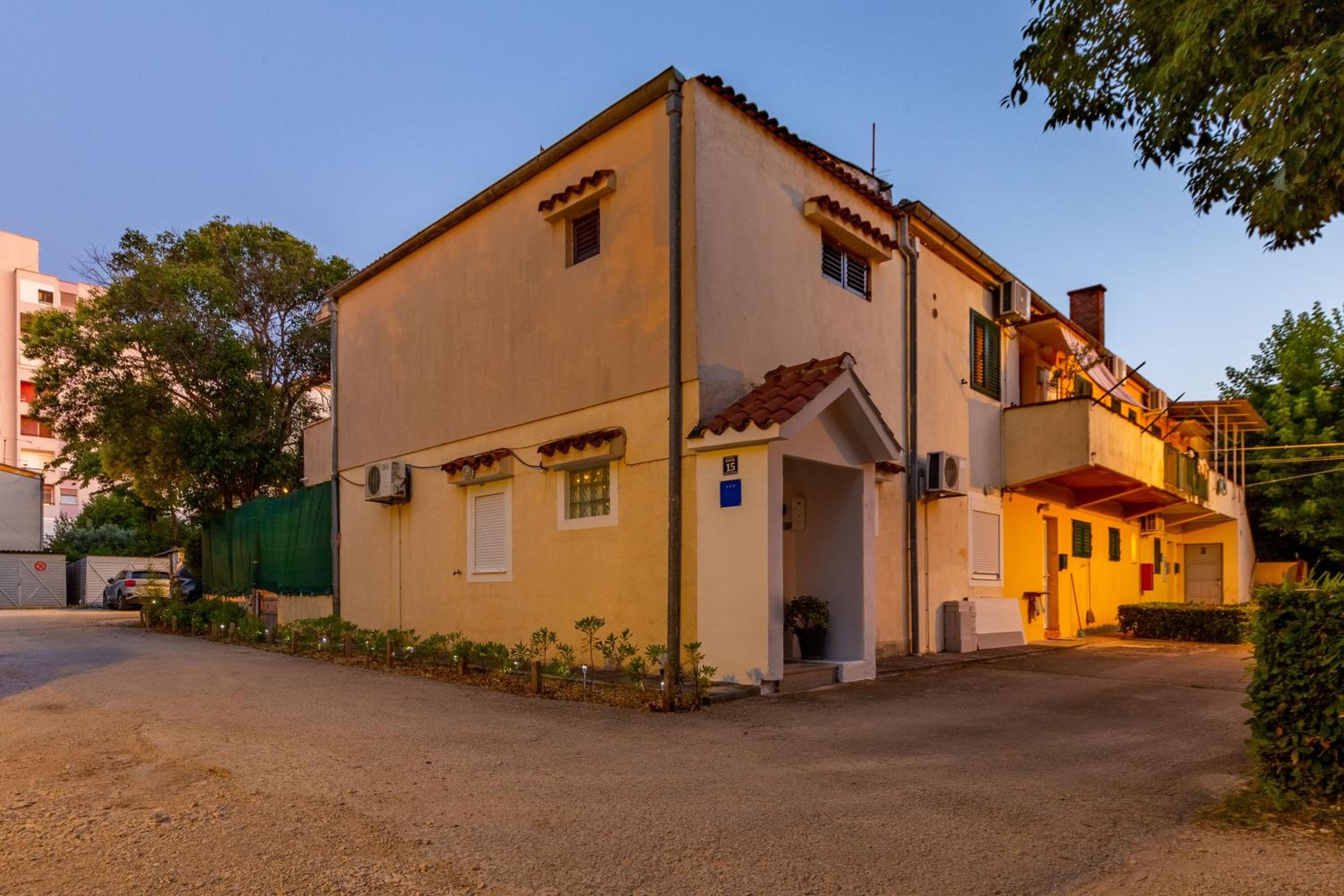 Apartments Dario view 4