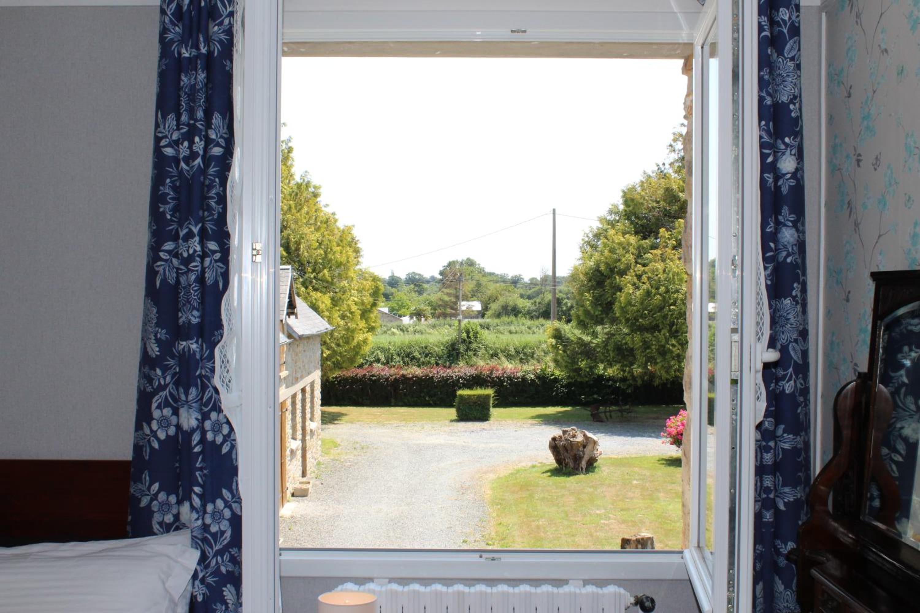 Le Clos Castel view 3