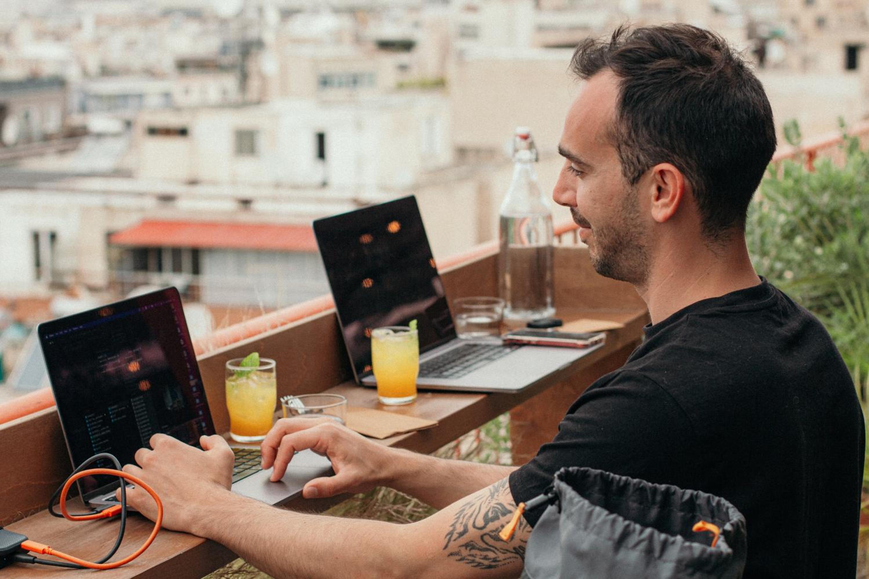 Hotel Selina Athens Theatrou - Image 1