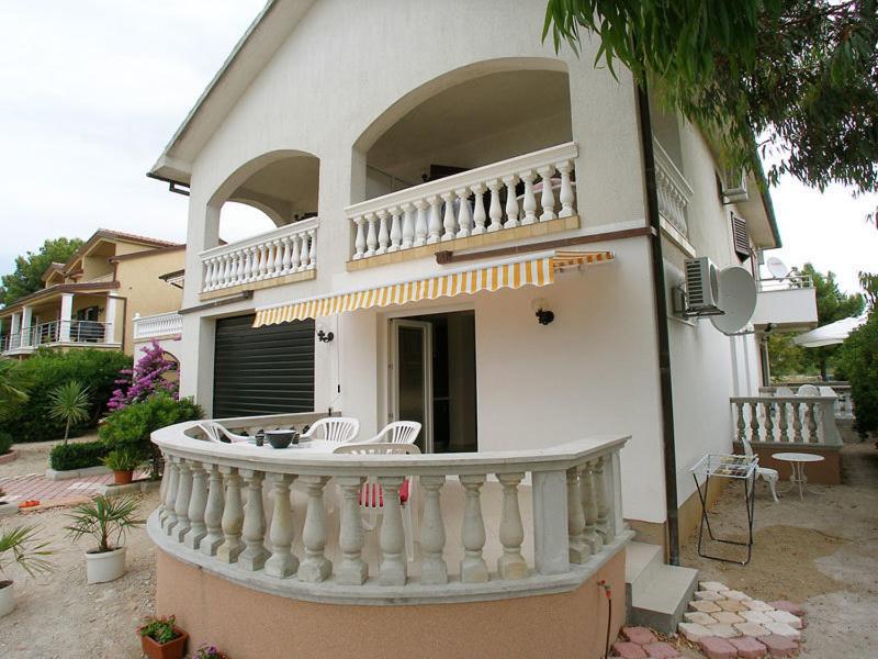Apartment Lydia Bilan
