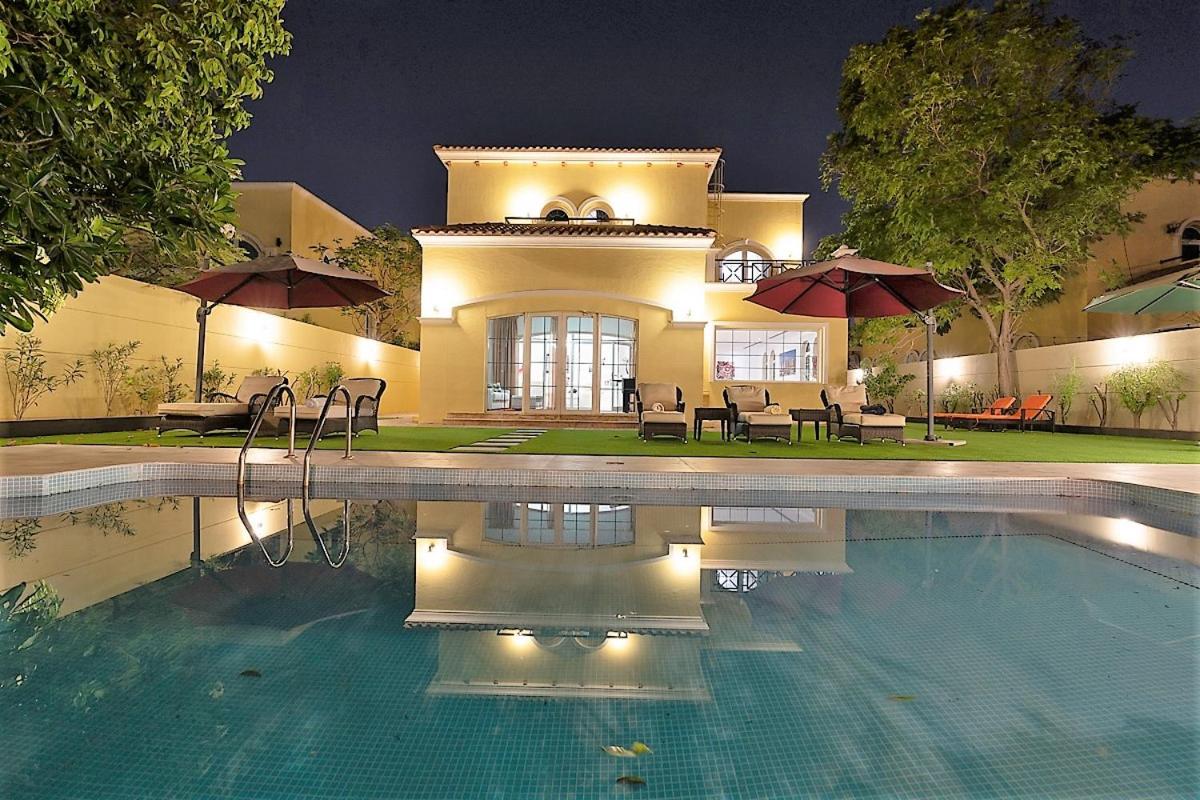 Dubai Marina Villa up 20 guest huge Private Pool