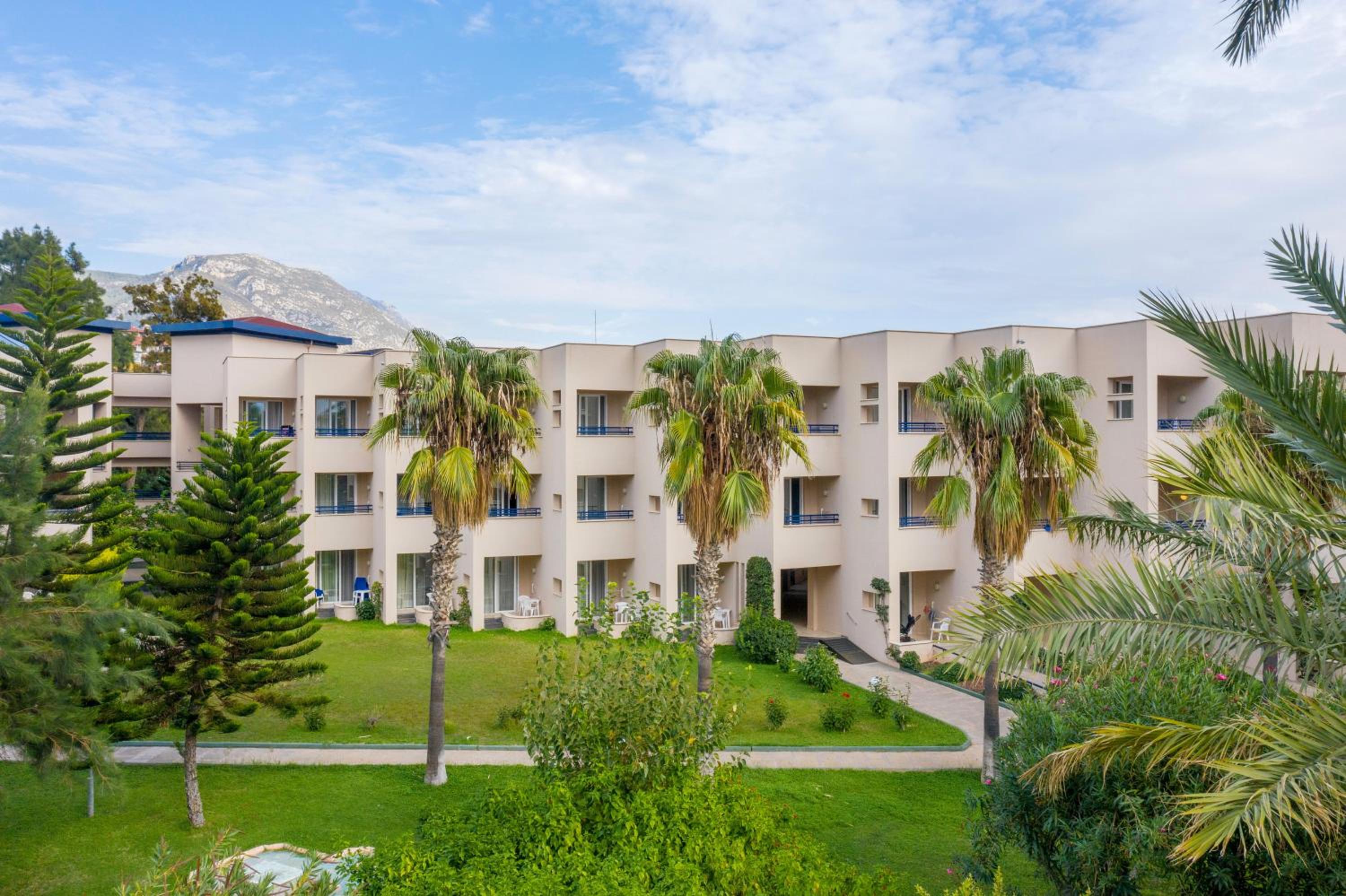 Labranda Alantur - Image 9