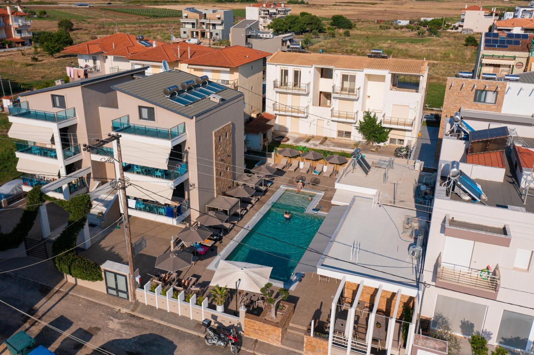 swimming pool